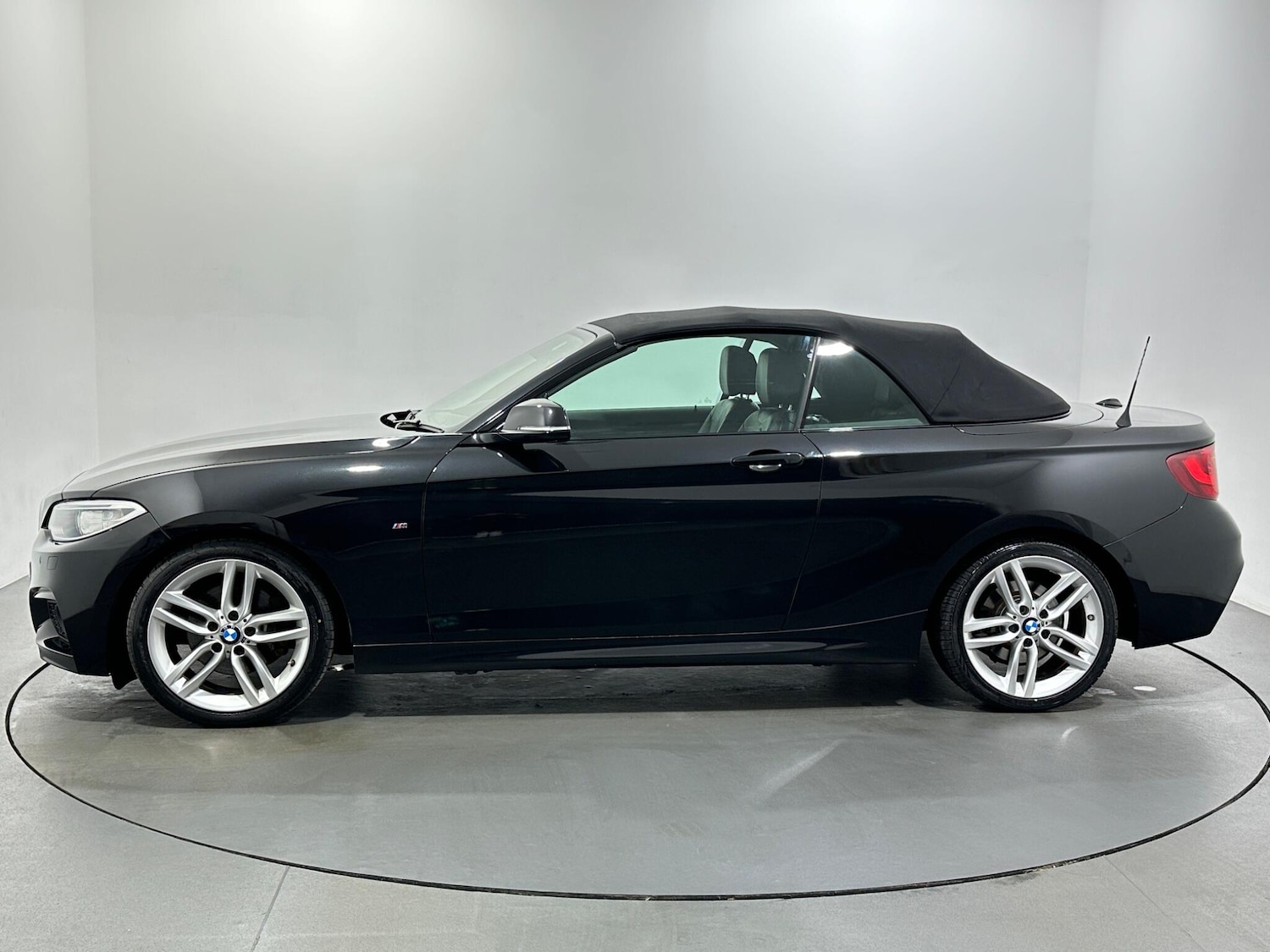 Used BMW 2 Series 2015 for sale - 76878542: Photo 5