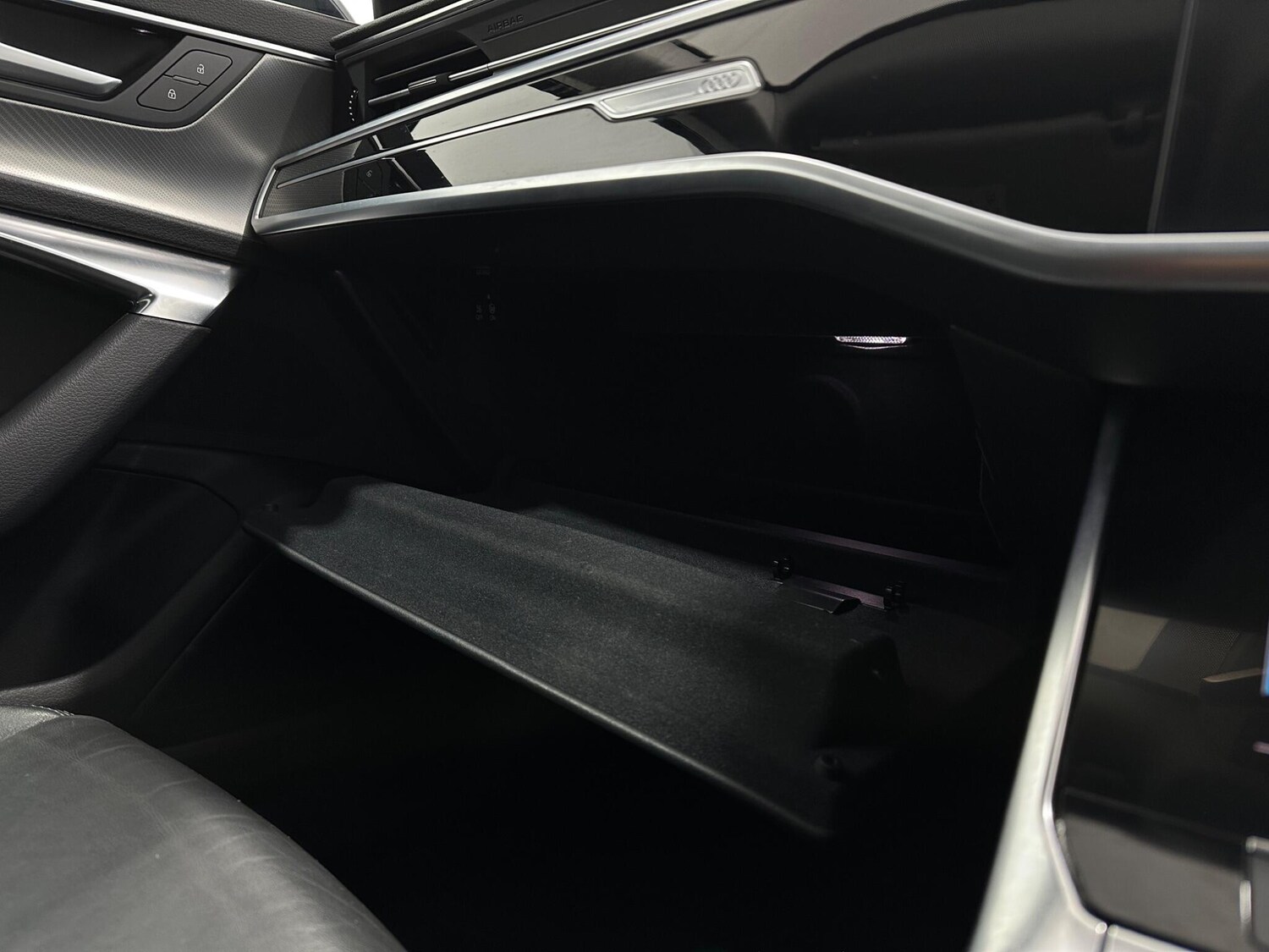 Used Audi A6 Saloon for sale - 77537376: Photo 28