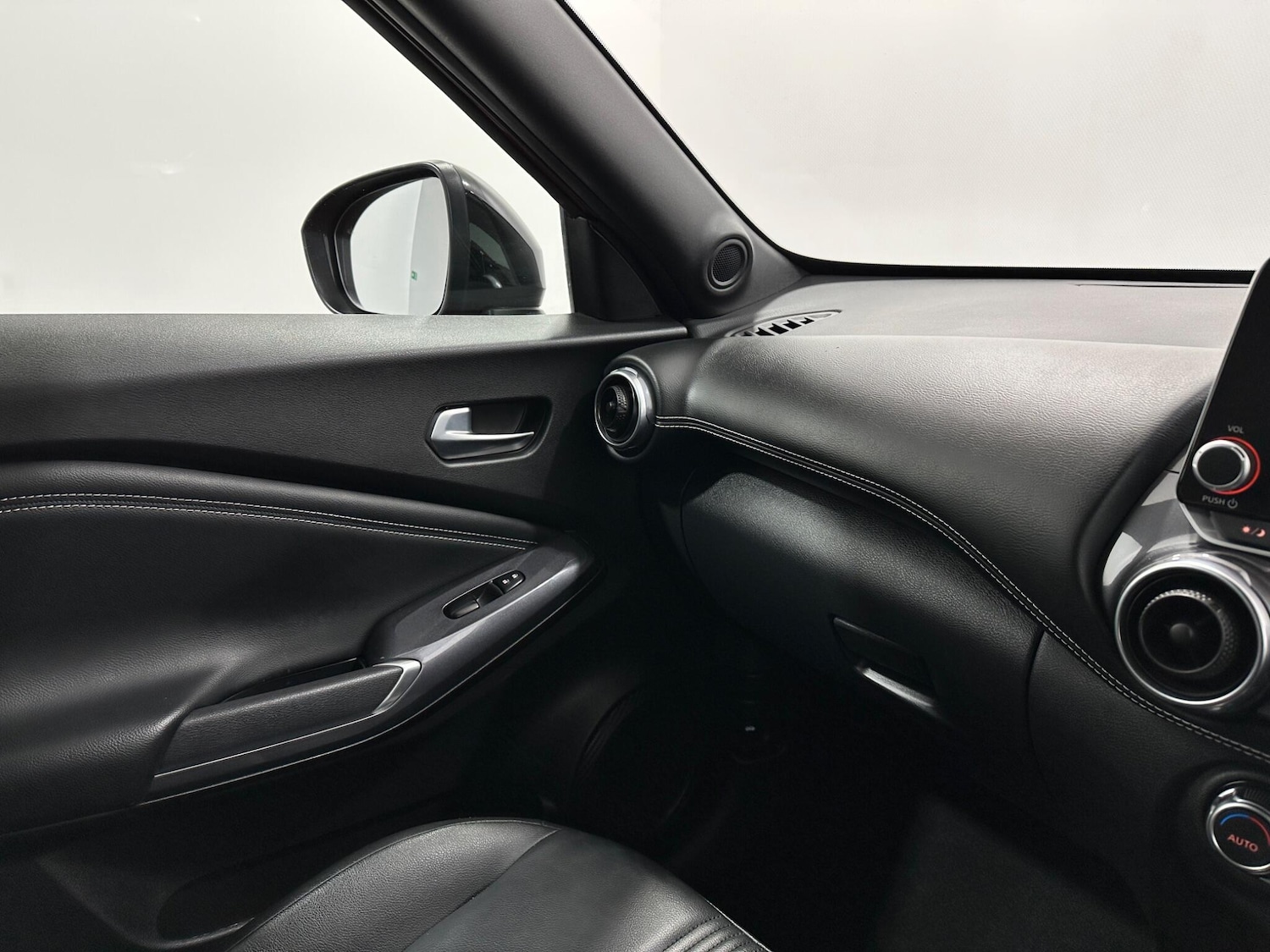 Used Nissan Juke 2023 for sale - 77892902: Photo 25