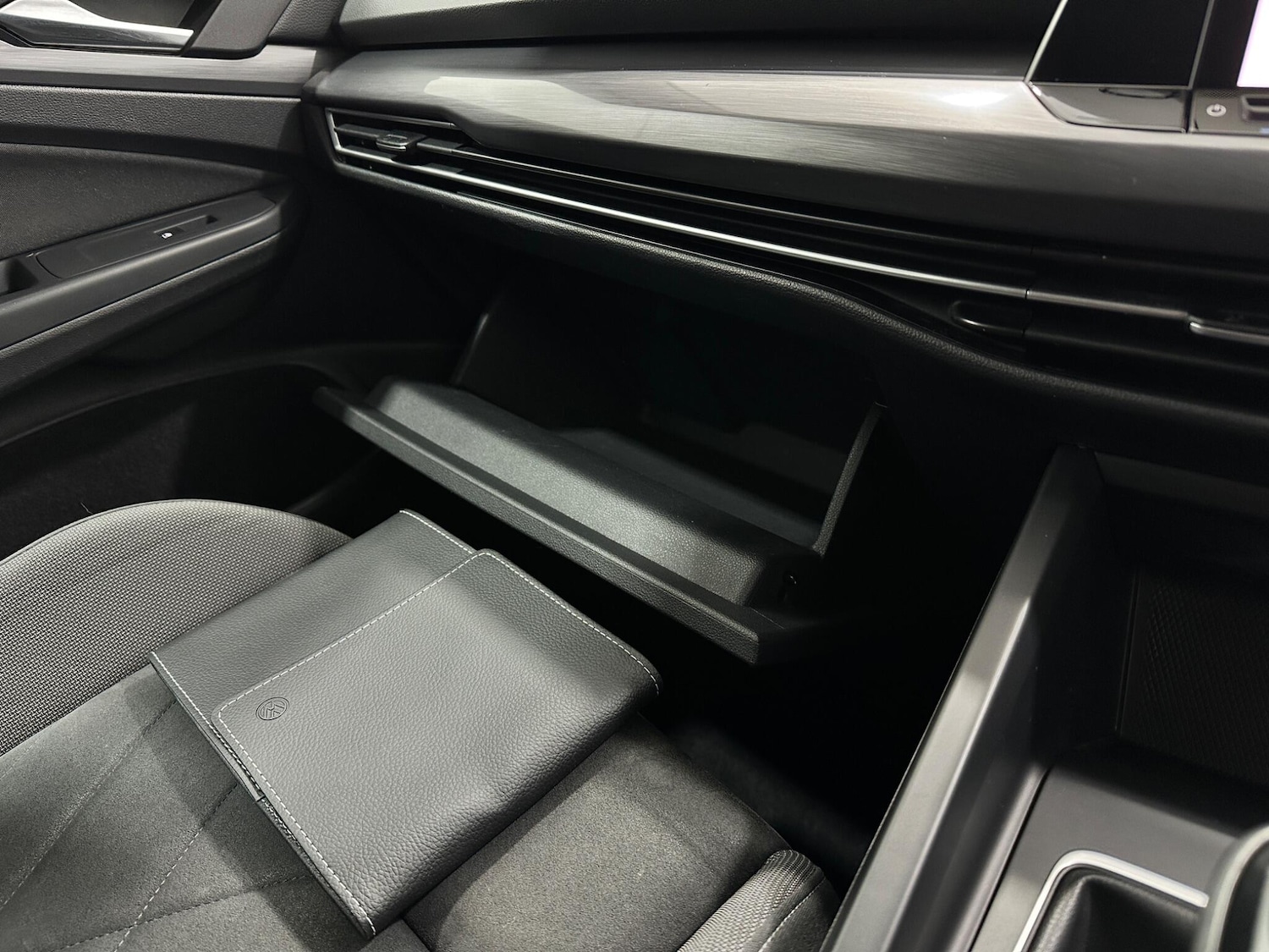 Used Volkswagen Golf 2020 for sale - 77892668: Photo 28