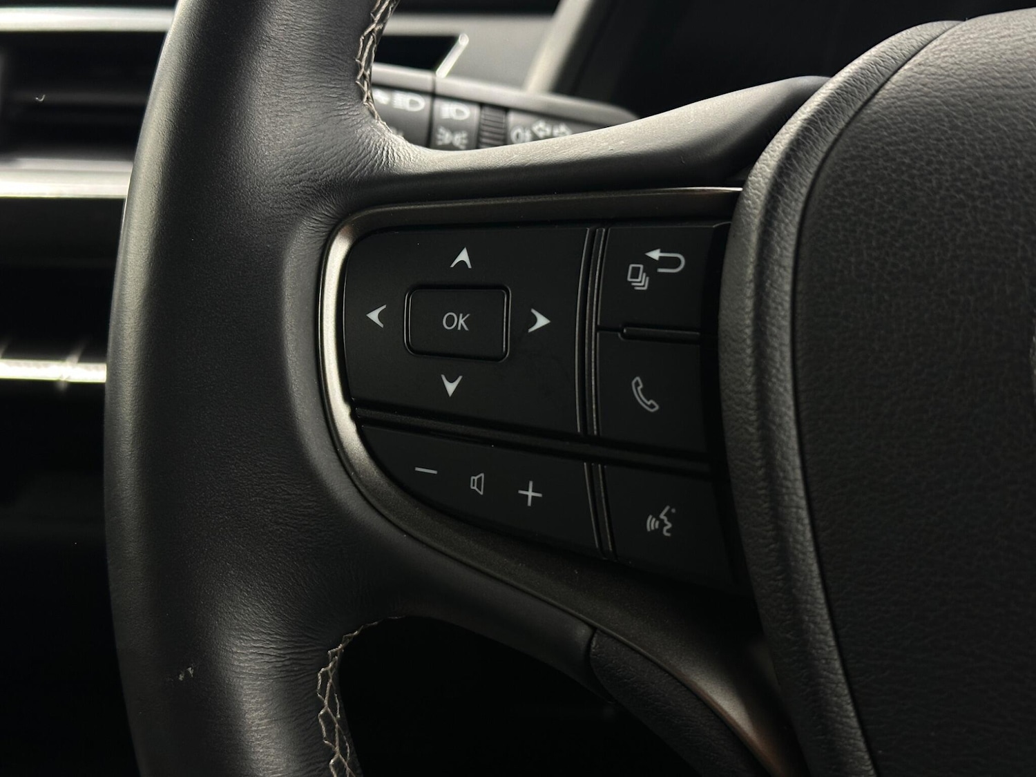 Used Lexus UX for sale - 77924826: Photo 14