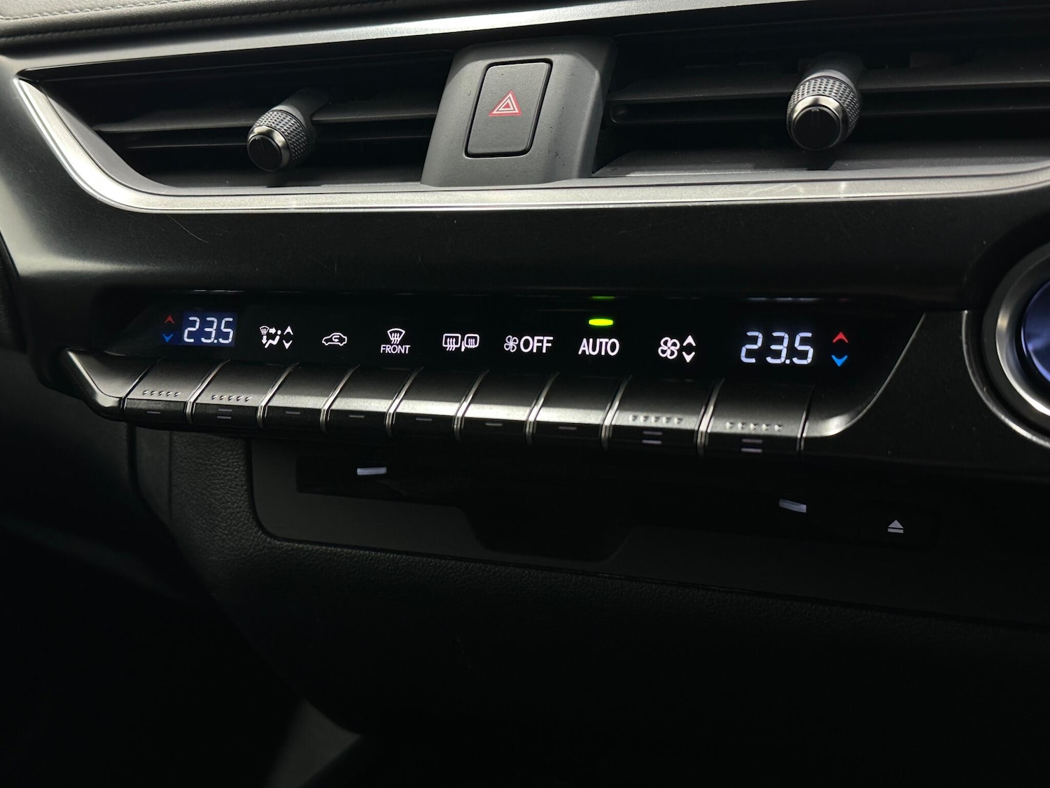 Used Lexus UX for sale - 77924826: Photo 23