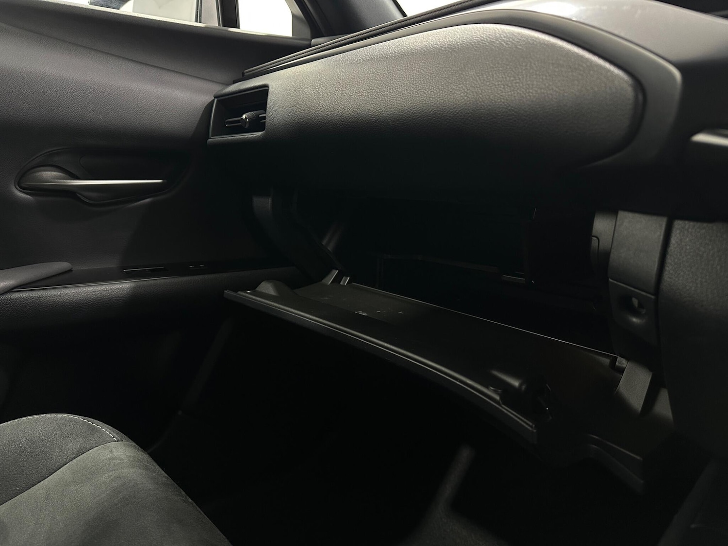 Used Lexus UX for sale - 77924826: Photo 28