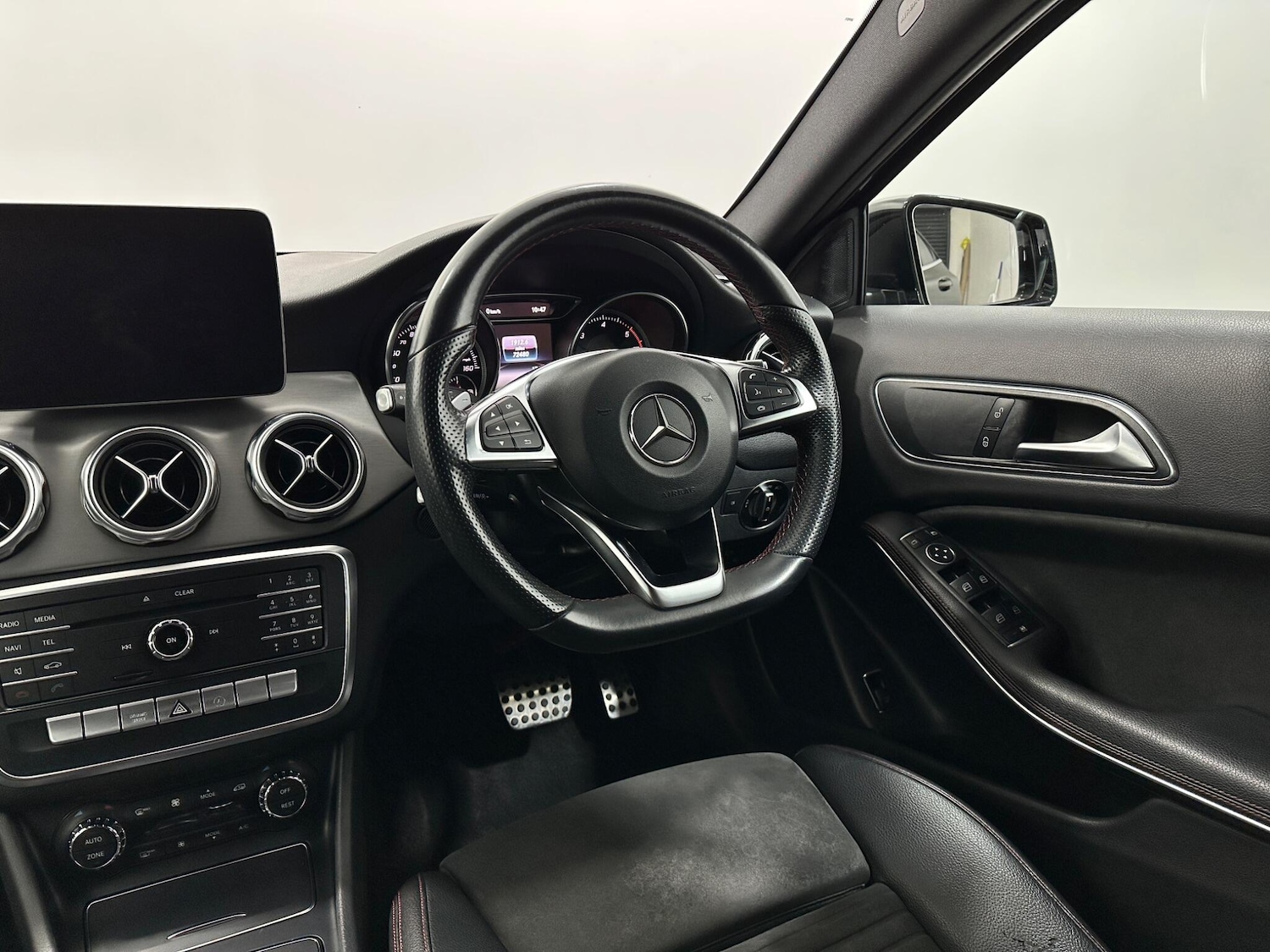 Used Mercedes-Benz GLA 2017 for sale - 77671222: Photo 11
