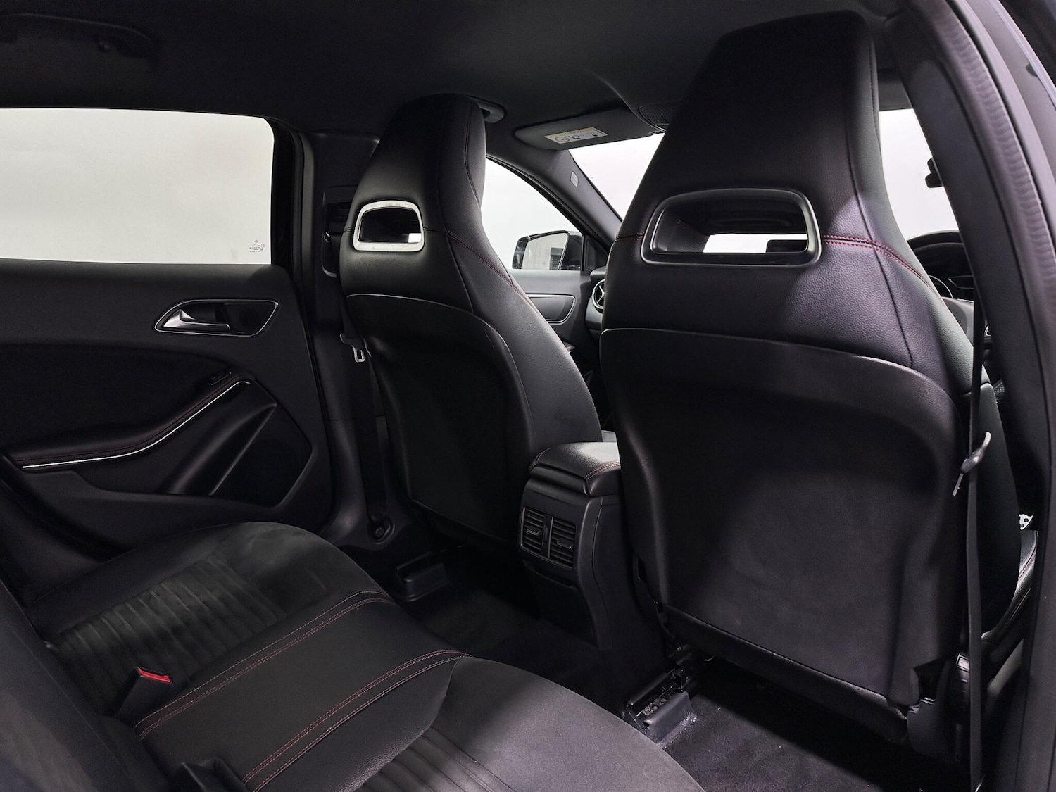 Used Mercedes-Benz GLA 2017 for sale - 77671222: Photo 42