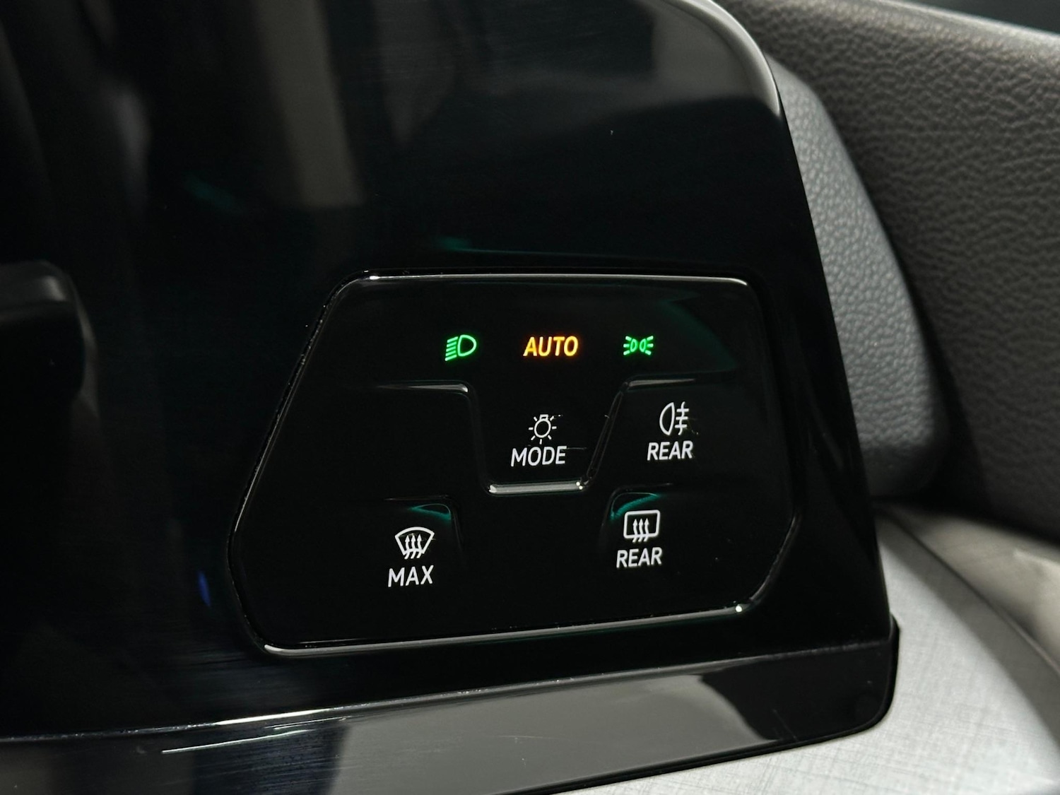 Used Volkswagen Golf 2023 for sale - 76878629: Photo 18