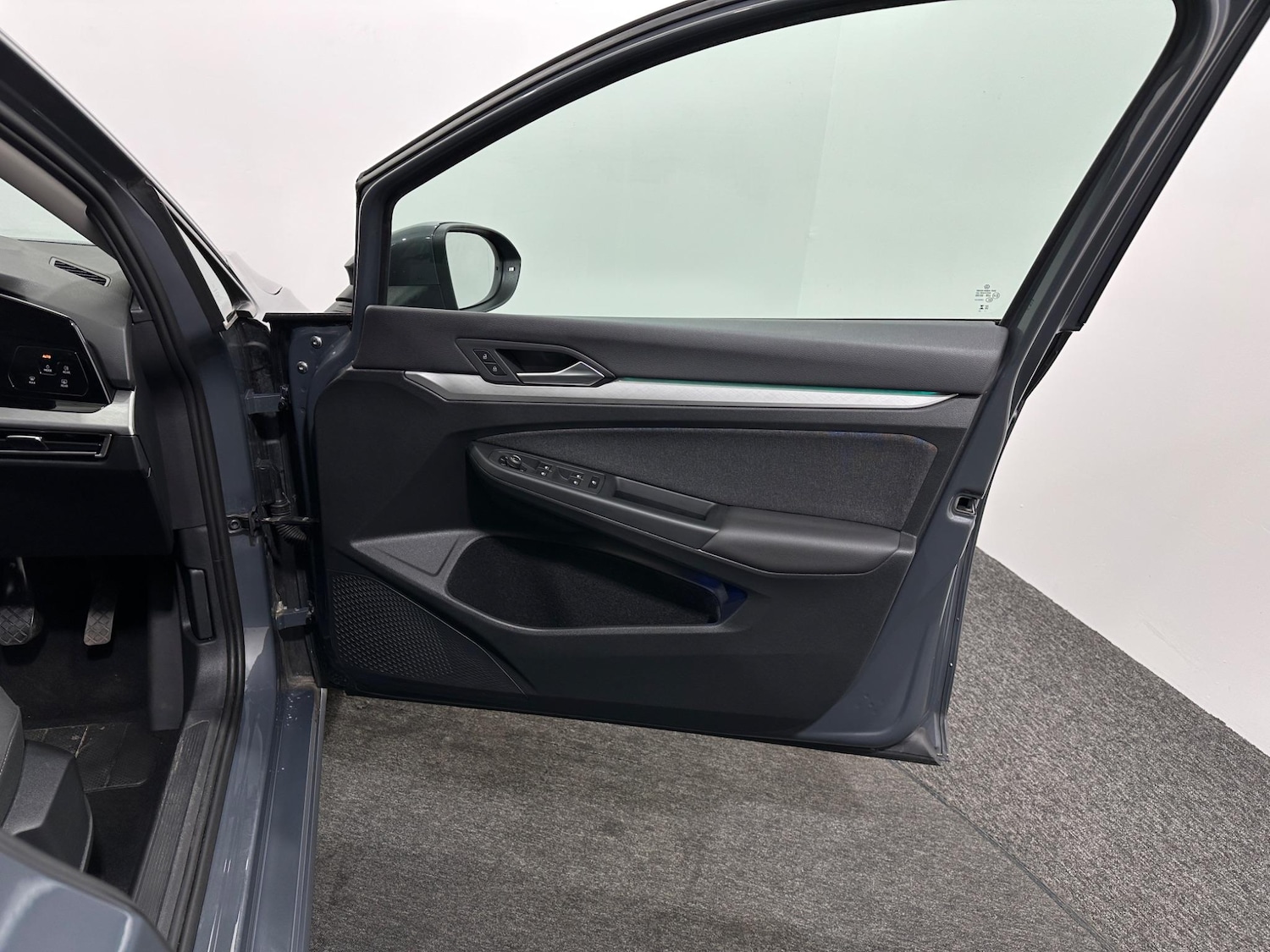 Used Volkswagen Golf 2023 for sale - 76878629: Photo 30