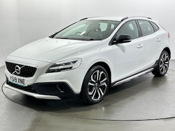 Used Volvo V40 Cross Country 2019 for sale - 78958531: Photo
