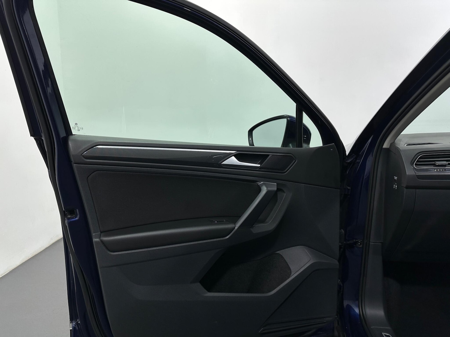 Used Volkswagen Tiguan 2019 for sale - 77376535: Photo 38