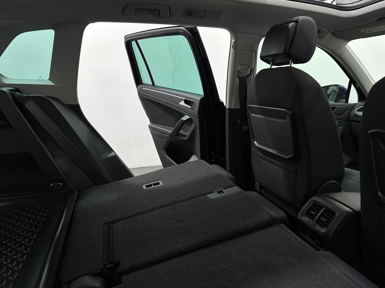 Used Volkswagen Tiguan 2019 for sale - 77376535: Photo 47