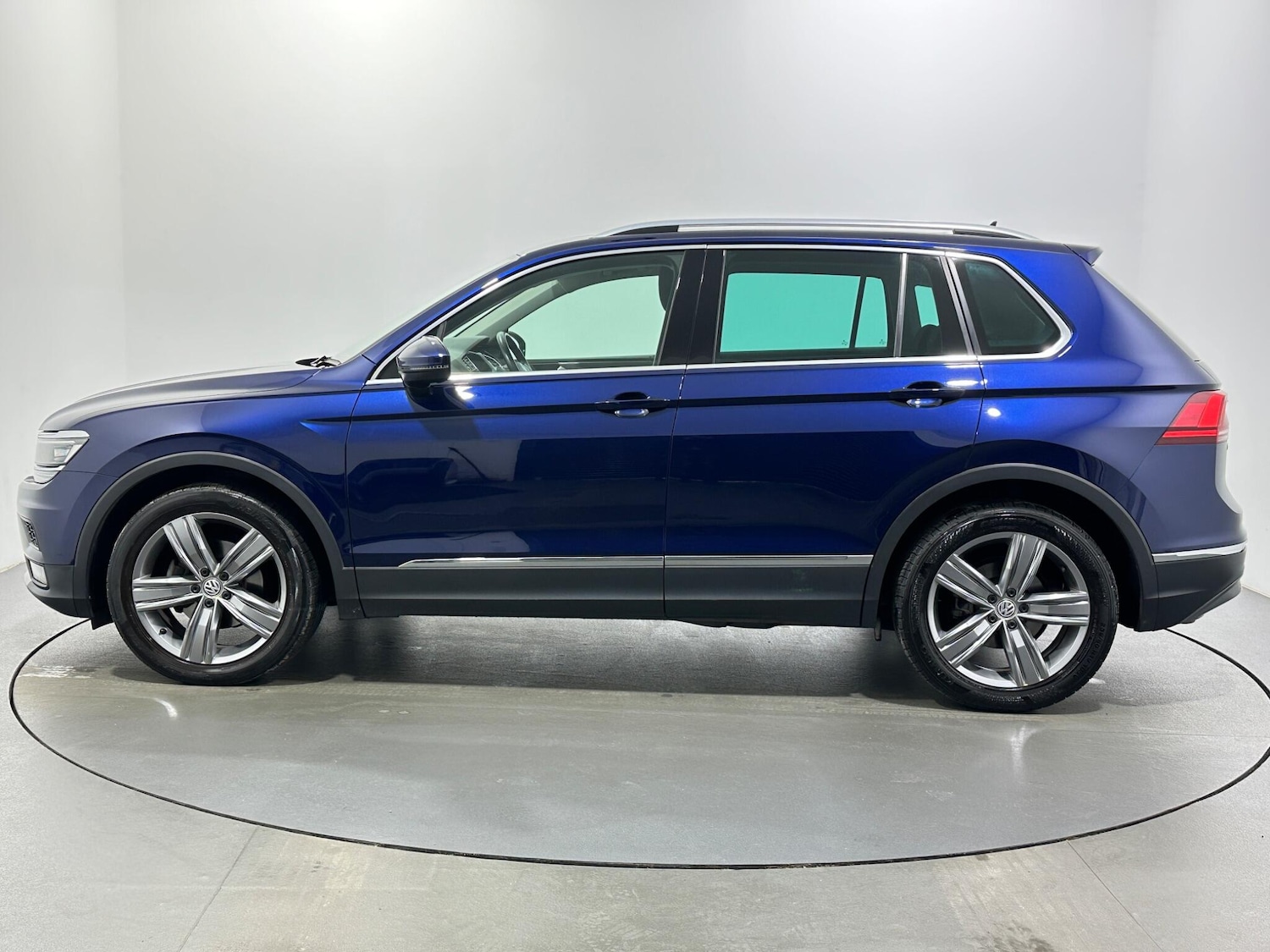 Used Volkswagen Tiguan 2019 for sale - 77376535: Photo 5