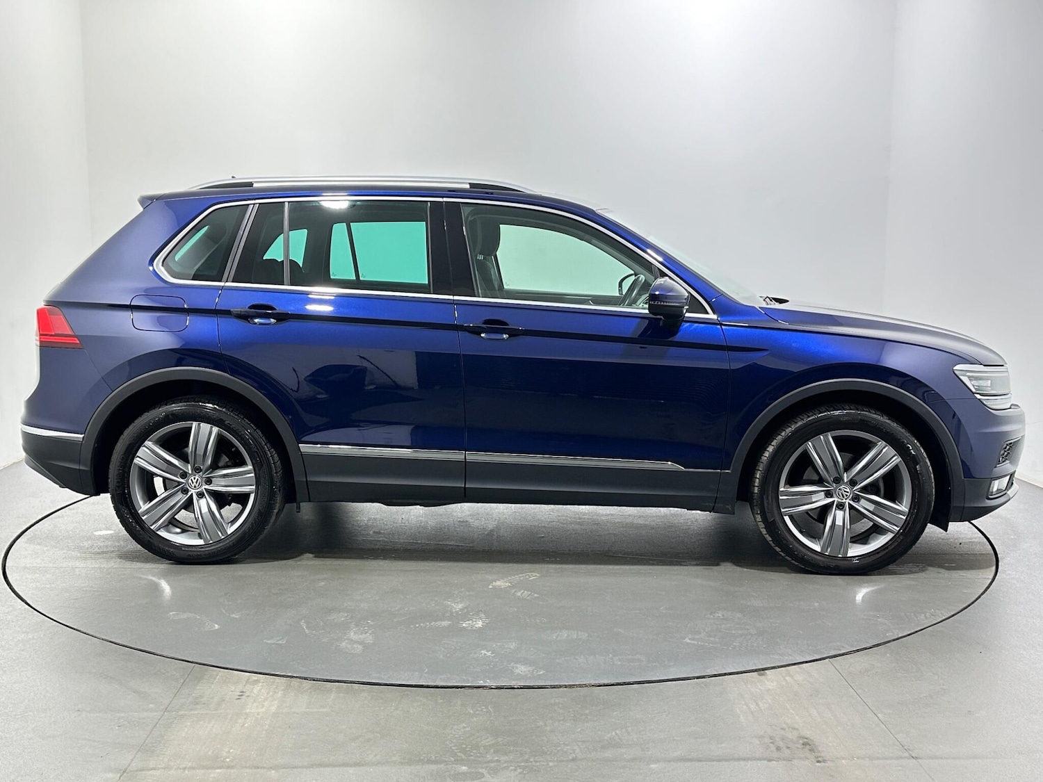 Used Volkswagen Tiguan 2019 for sale - 77376535: Photo 9