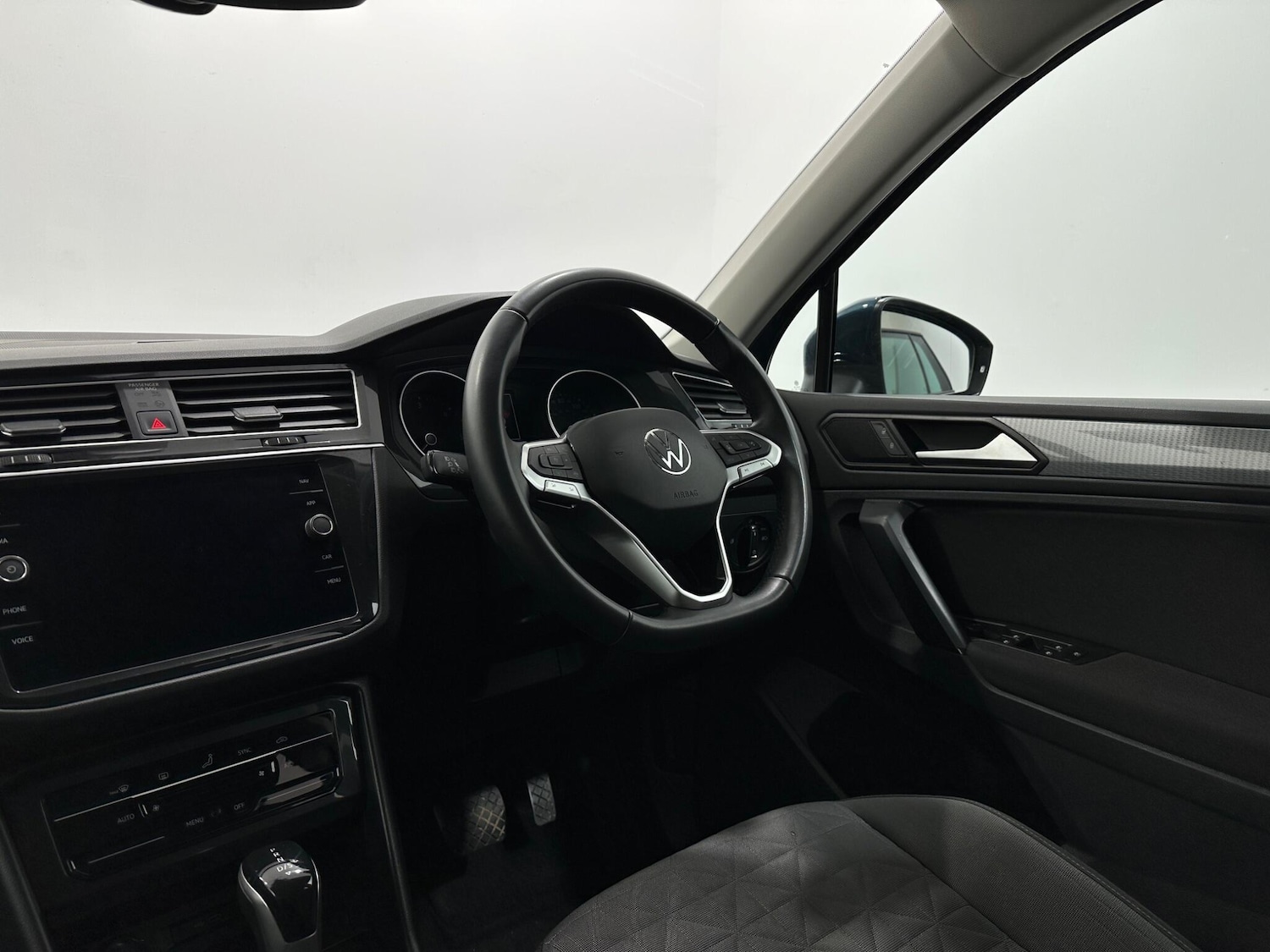 Used Volkswagen Tiguan 2021 for sale - 76879006: Photo 11