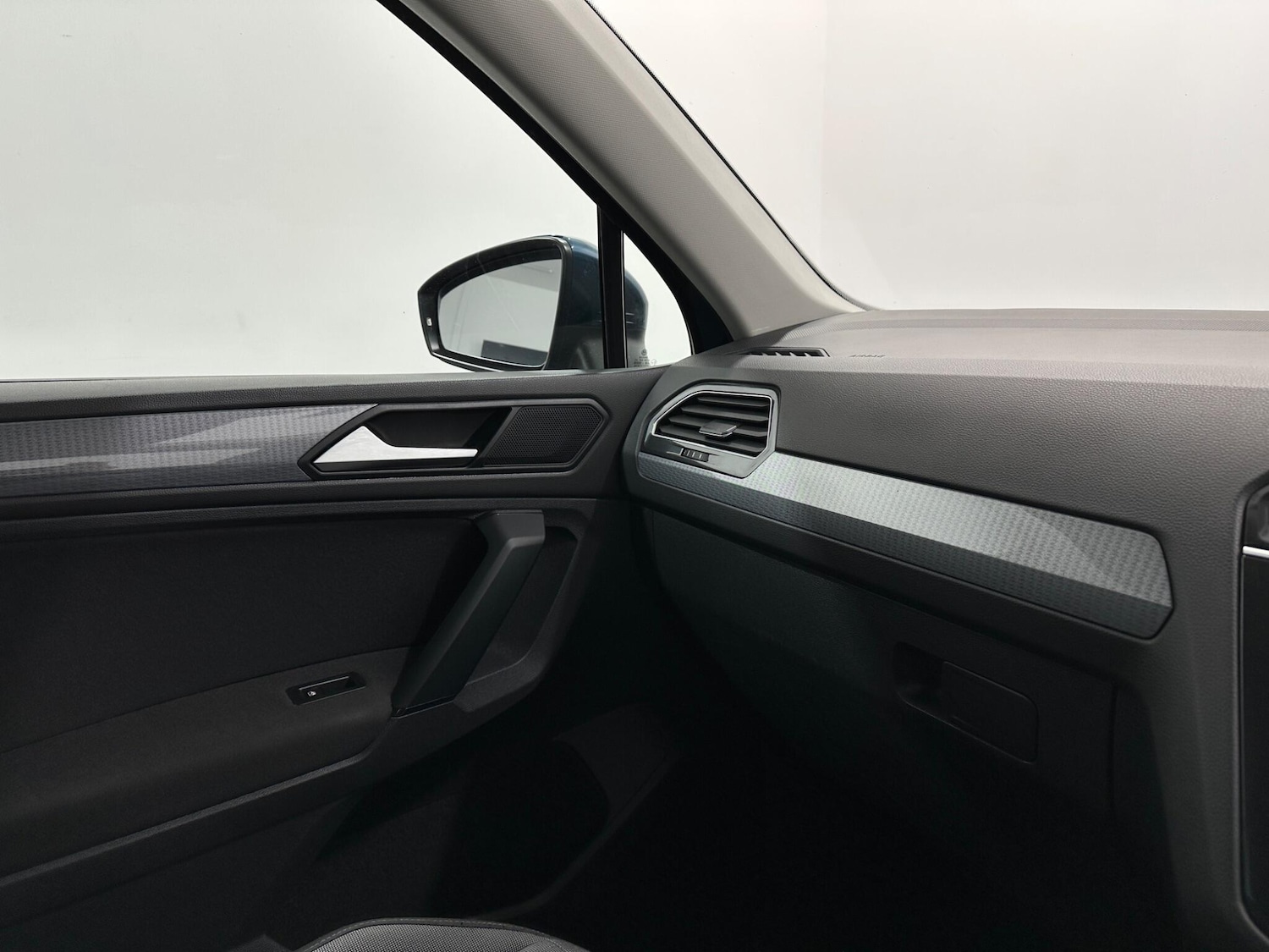 Used Volkswagen Tiguan 2021 for sale - 76879006: Photo 25