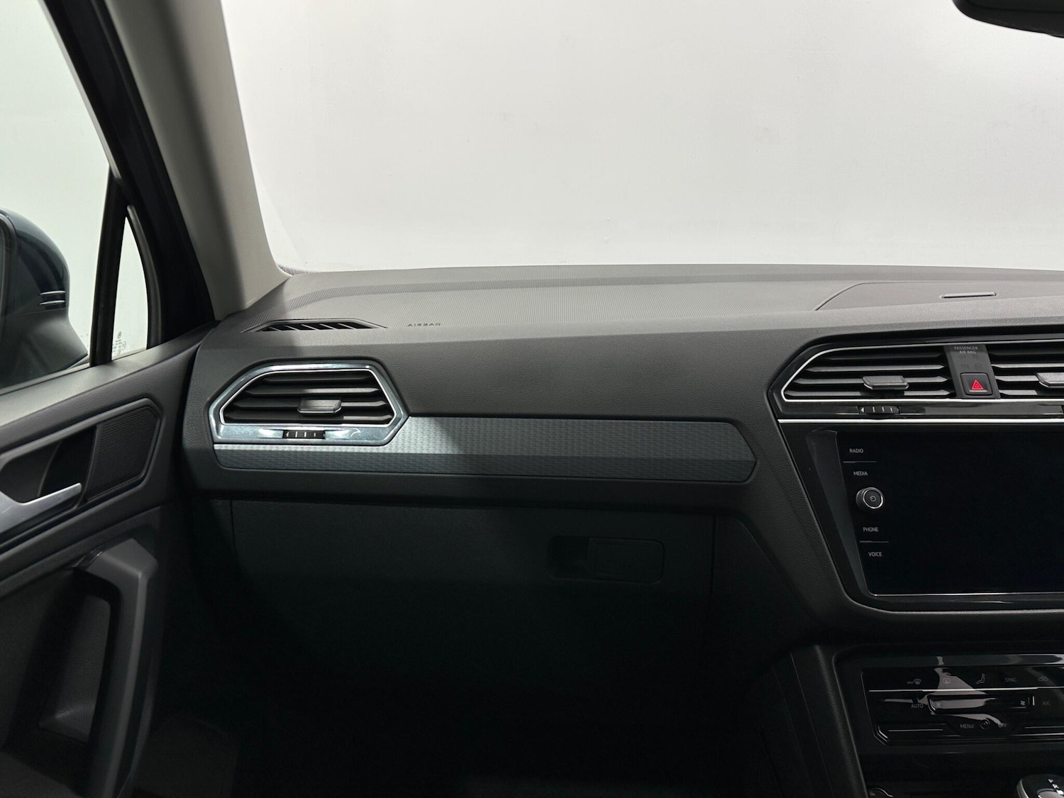 Used Volkswagen Tiguan 2021 for sale - 76879006: Photo 27