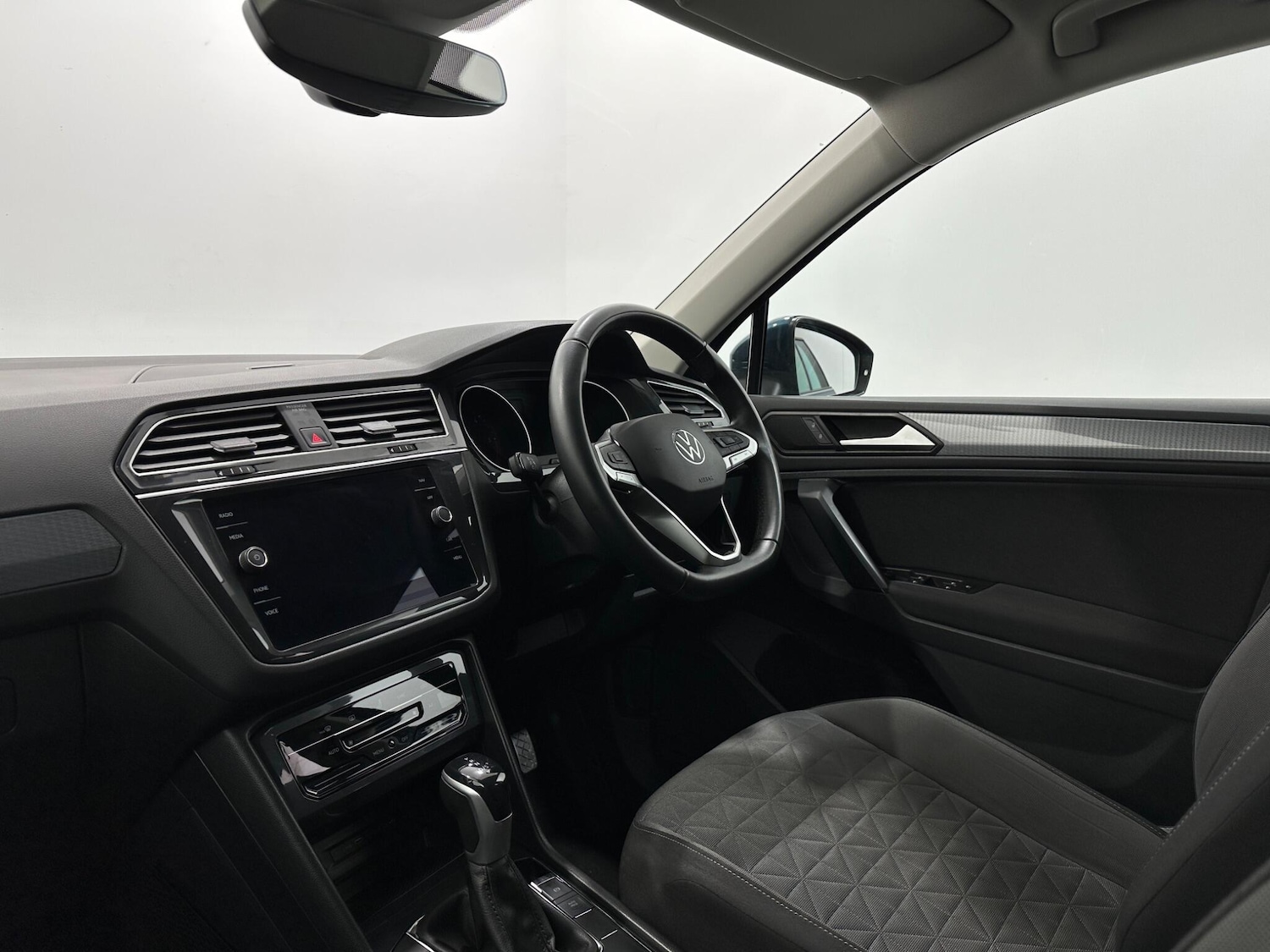 Used Volkswagen Tiguan 2021 for sale - 76879006: Photo 28