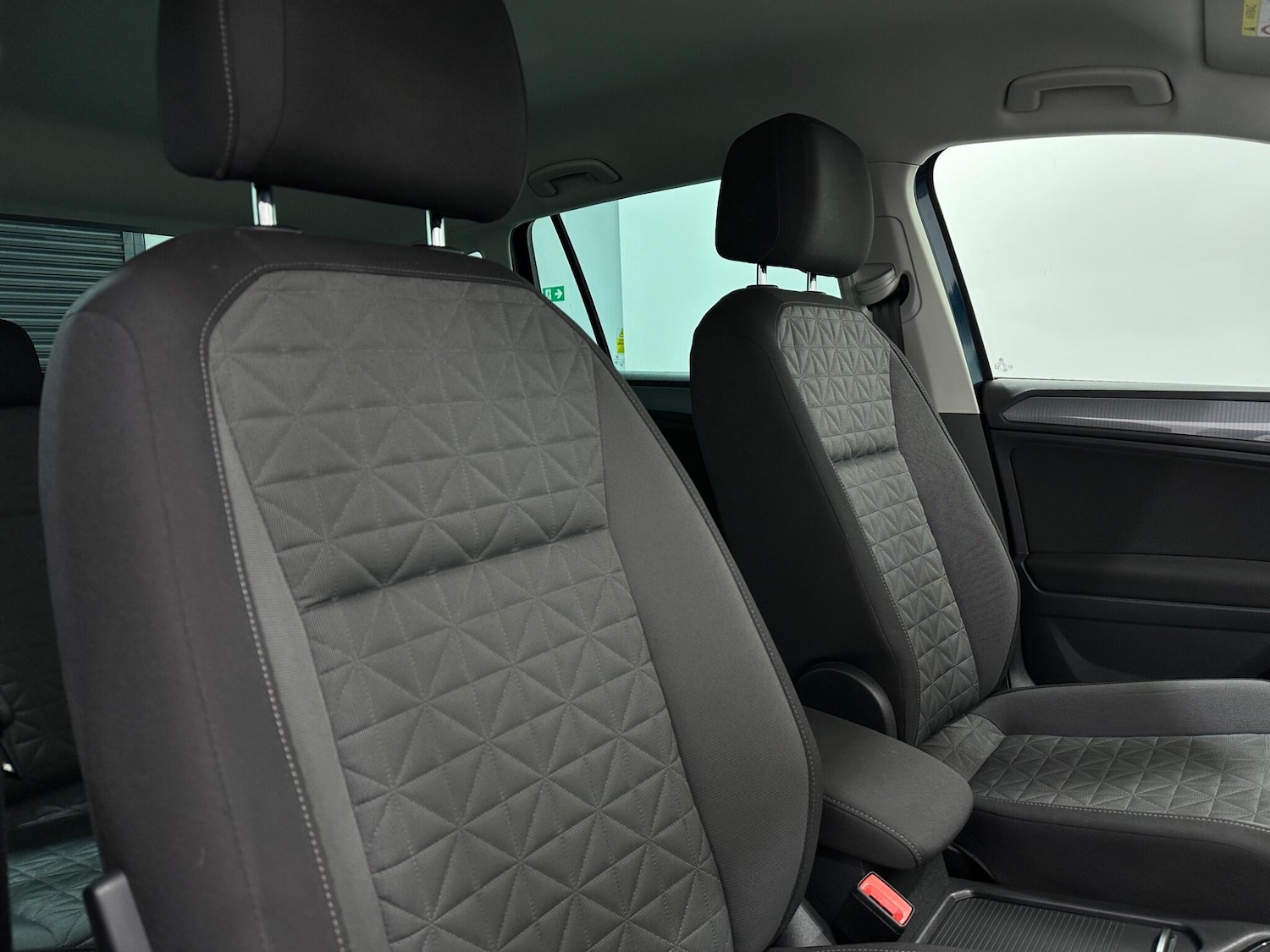 Used Volkswagen Tiguan 2021 for sale - 76879006: Photo 30