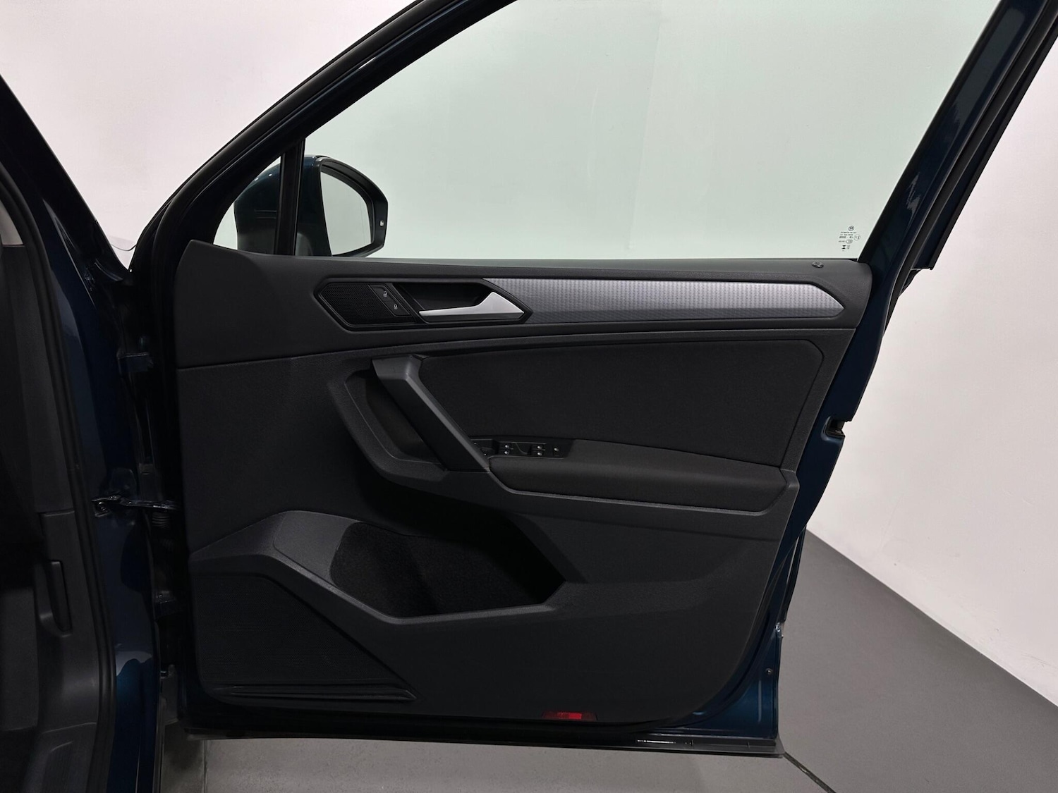 Used Volkswagen Tiguan 2021 for sale - 76879006: Photo 31