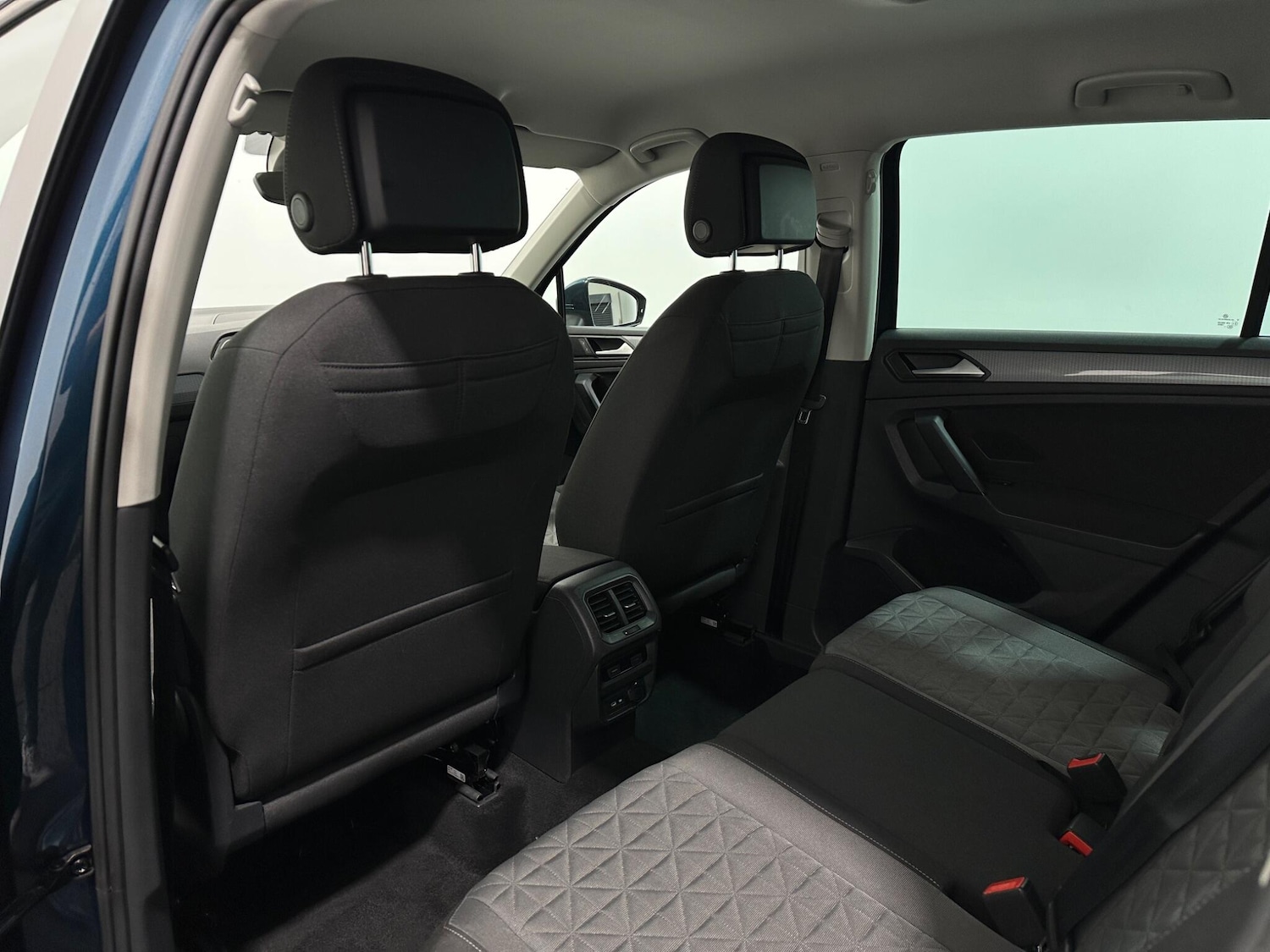 Used Volkswagen Tiguan 2021 for sale - 76879006: Photo 35