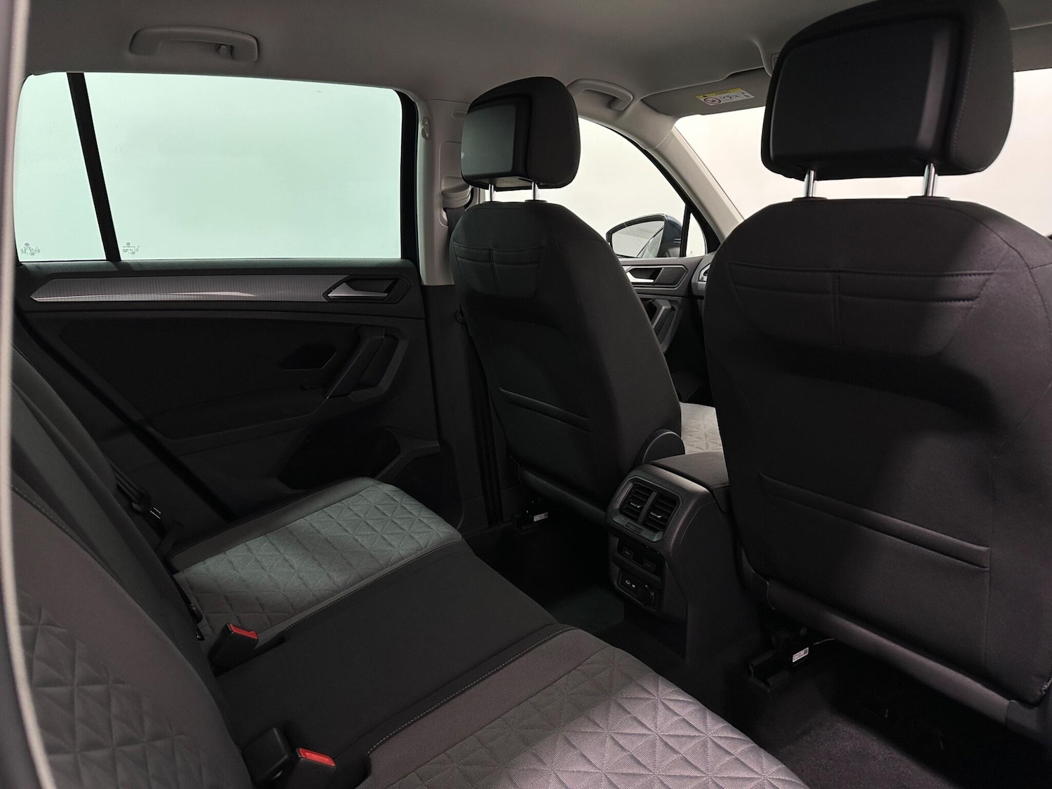 Used Volkswagen Tiguan 2021 for sale - 76879006: Photo 40