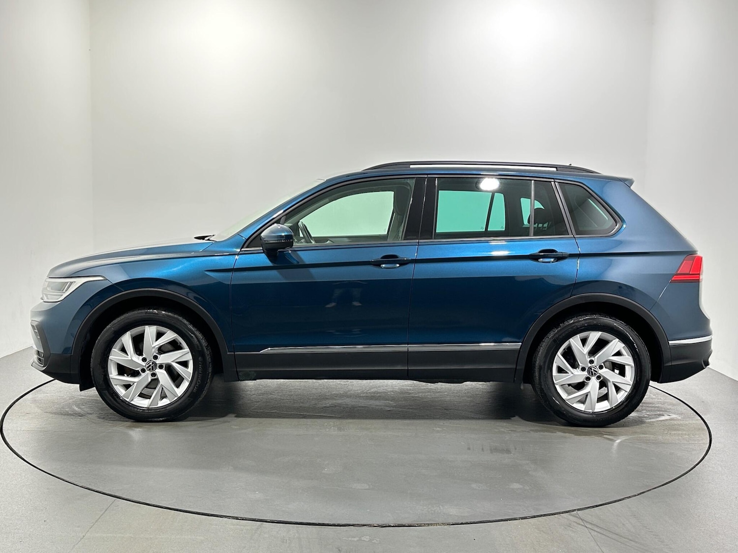 Used Volkswagen Tiguan 2021 for sale - 76879006: Photo 6