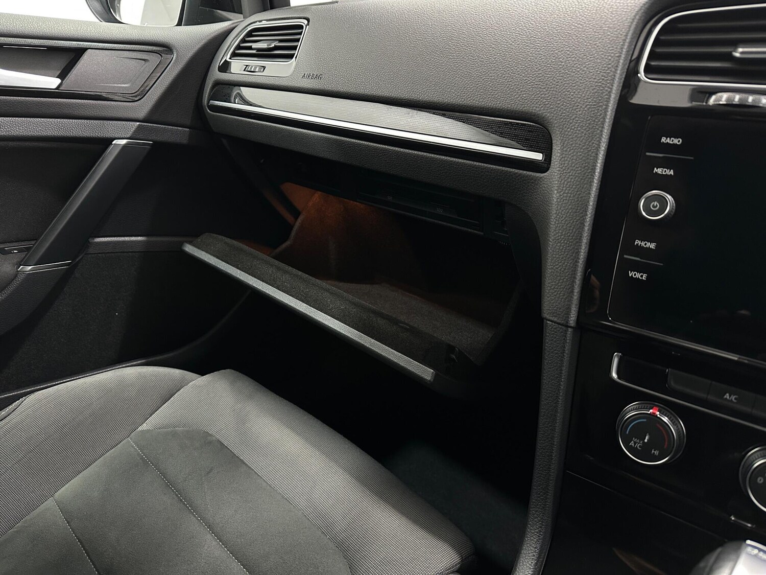 Used Volkswagen Golf for sale - 77439822: Photo 28