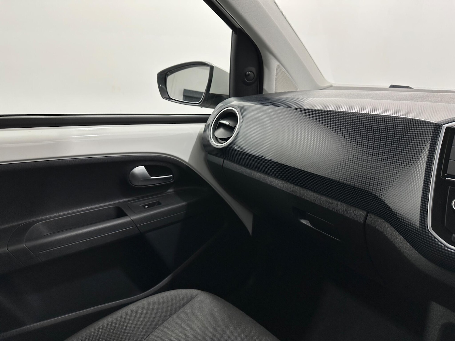 Used Volkswagen up! 2018 for sale - 77424544: Photo 22