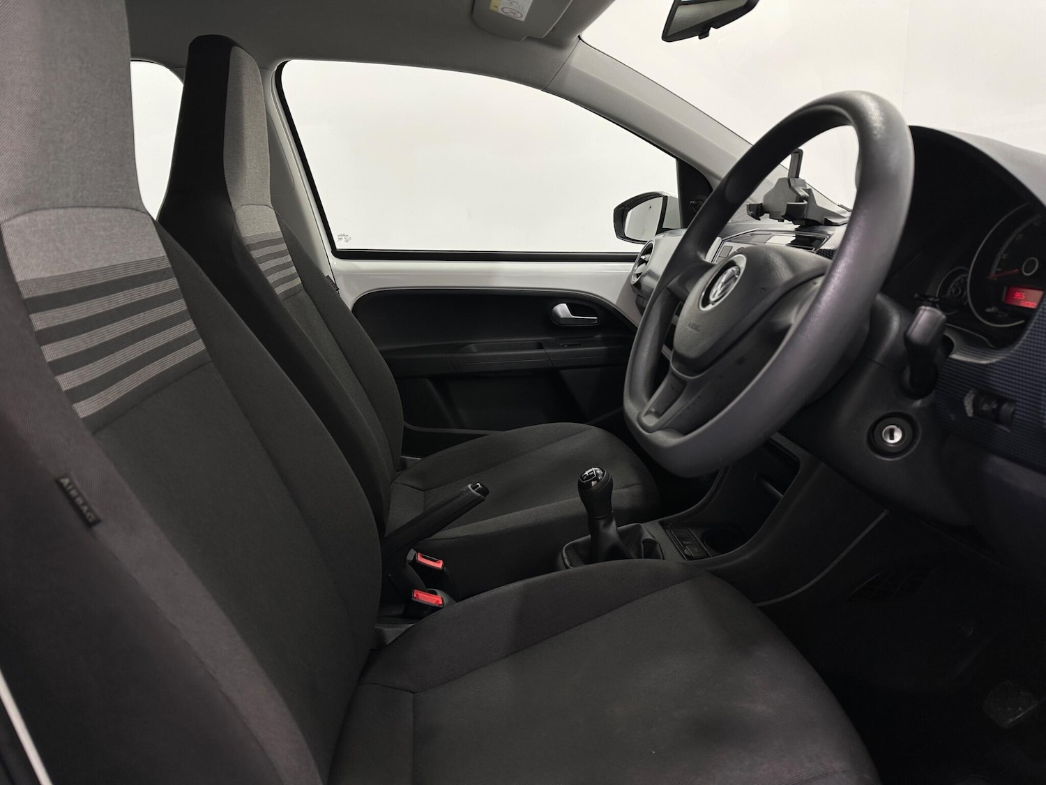 Used Volkswagen up! 2018 for sale - 77424544: Photo 27