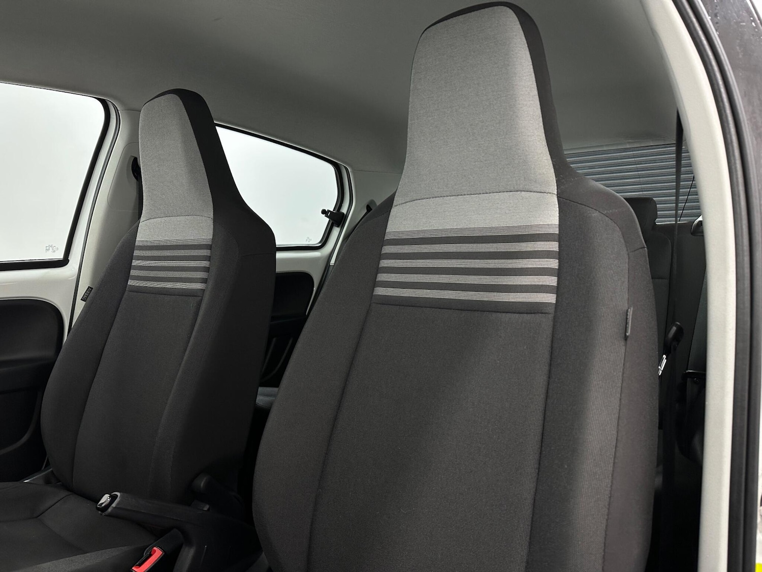 Used Volkswagen up! 2018 for sale - 77424544: Photo 31