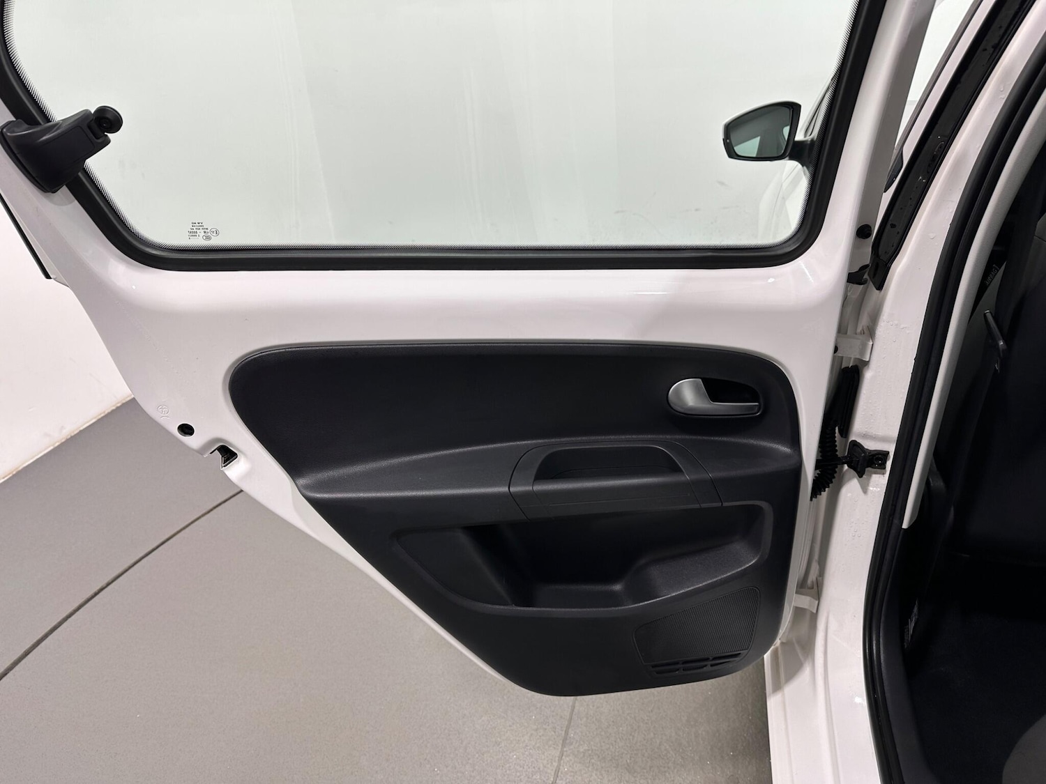 Used Volkswagen up! 2018 for sale - 77424544: Photo 35