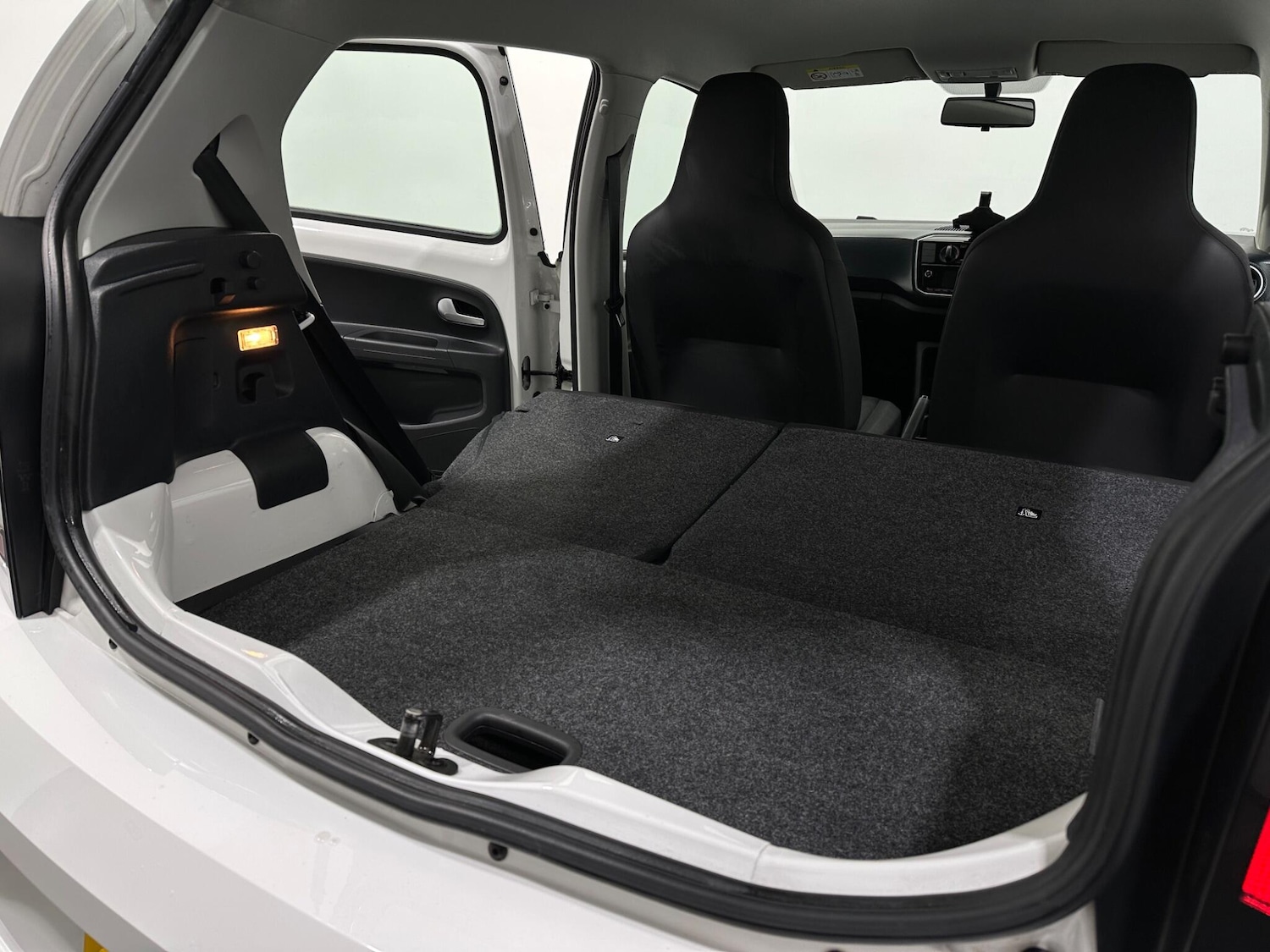 Used Volkswagen up! 2018 for sale - 77424544: Photo 40