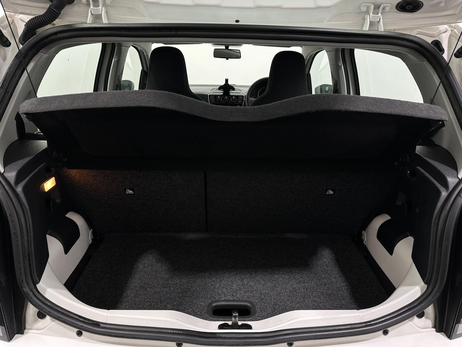 Used Volkswagen up! 2018 for sale - 77424544: Photo 42