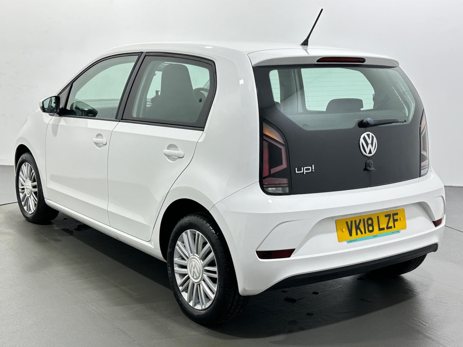 Used Volkswagen up! 2018 for sale - 77424544: Photo 6