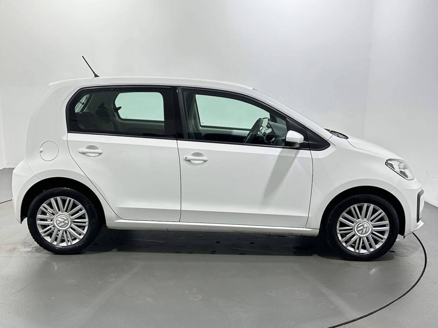 Used Volkswagen up! 2018 for sale - 77424544: Photo 9