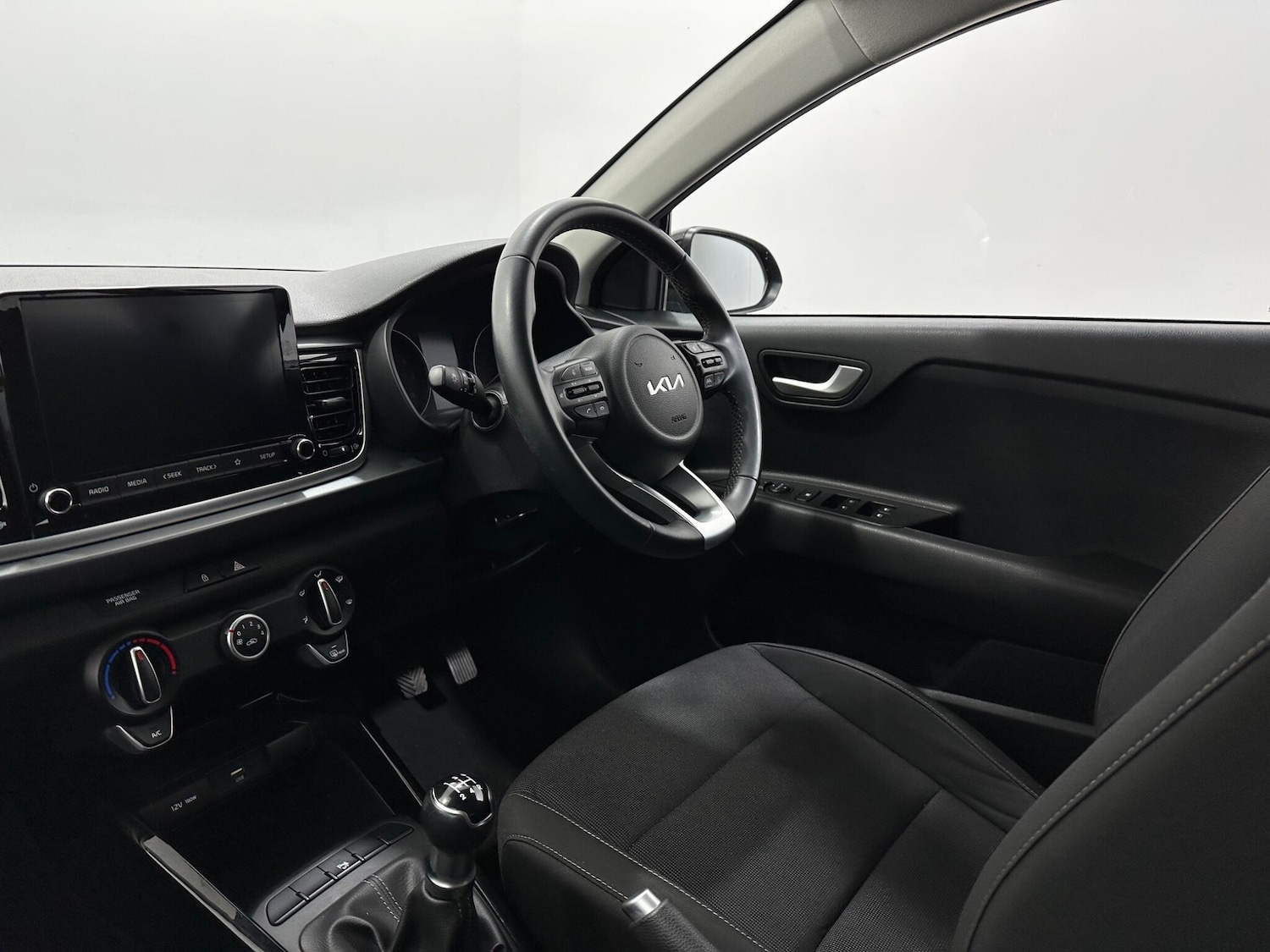 Used Kia Rio 2023 for sale - 78072664: Photo 29