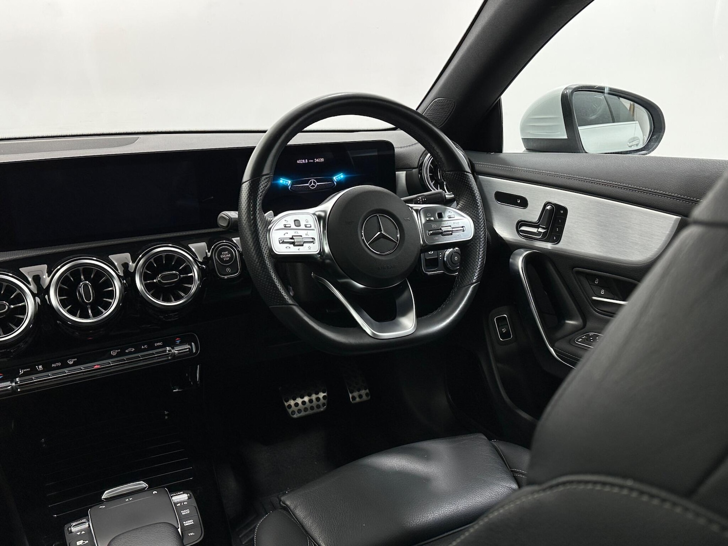 Used Mercedes-Benz CLA 2021 for sale - 76878941: Photo 11