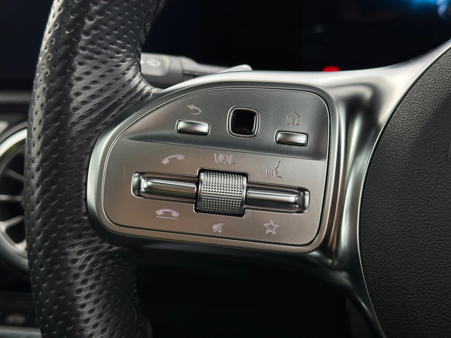 Used Mercedes-Benz CLA 2021 for sale - 76878941: Photo 13