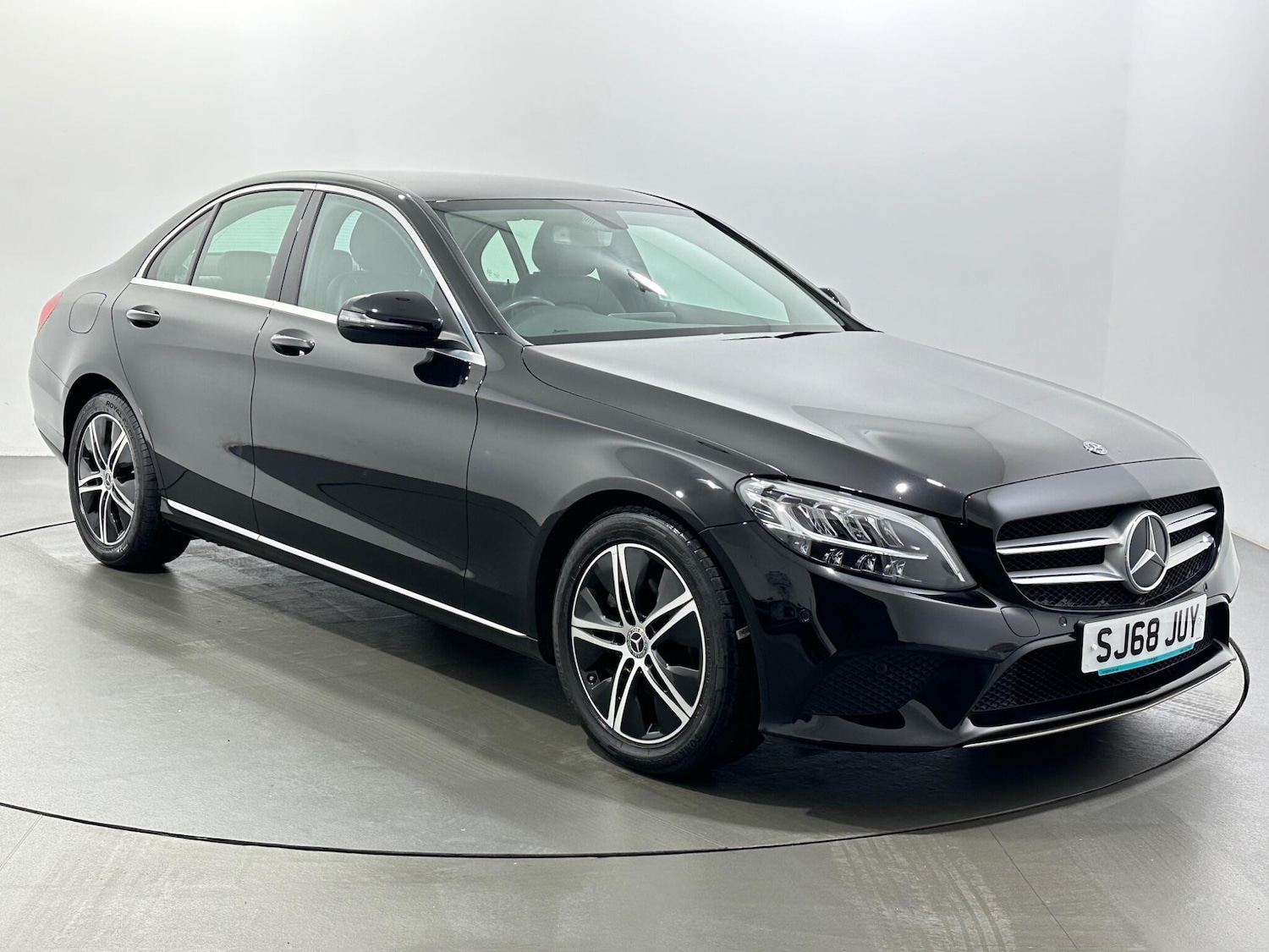 Used Mercedes-Benz C Class 2018 for sale - 77290958: Photo 1