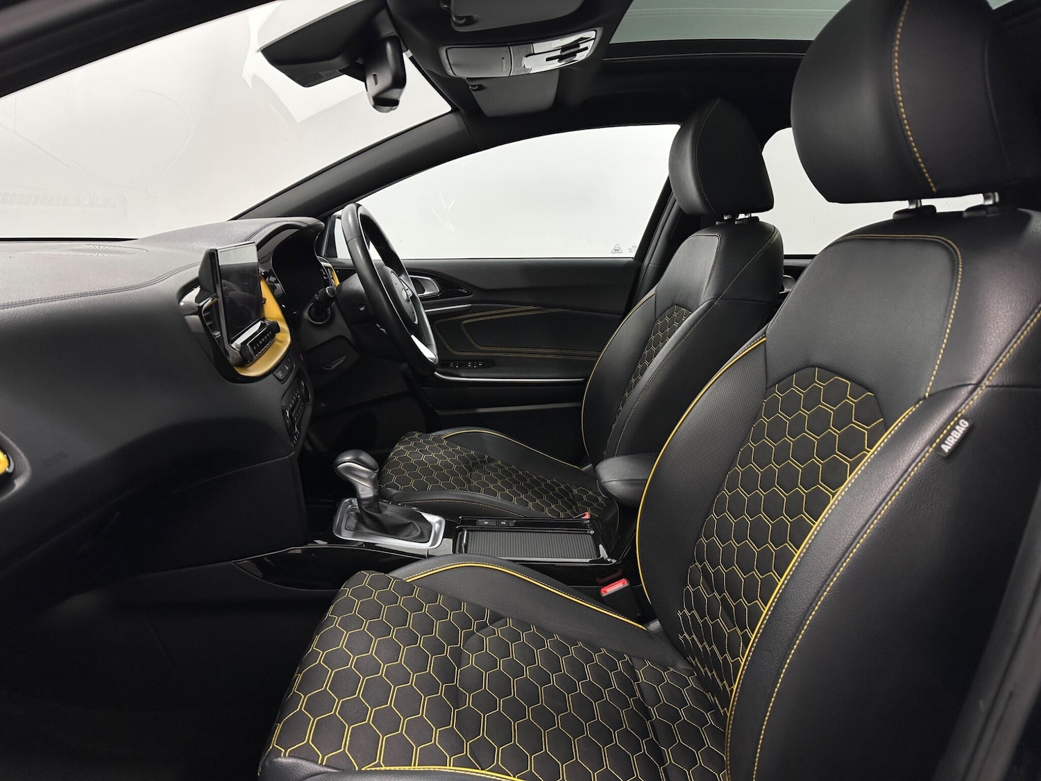 Used Kia XCeed 2021 for sale - 77978160: Photo 35