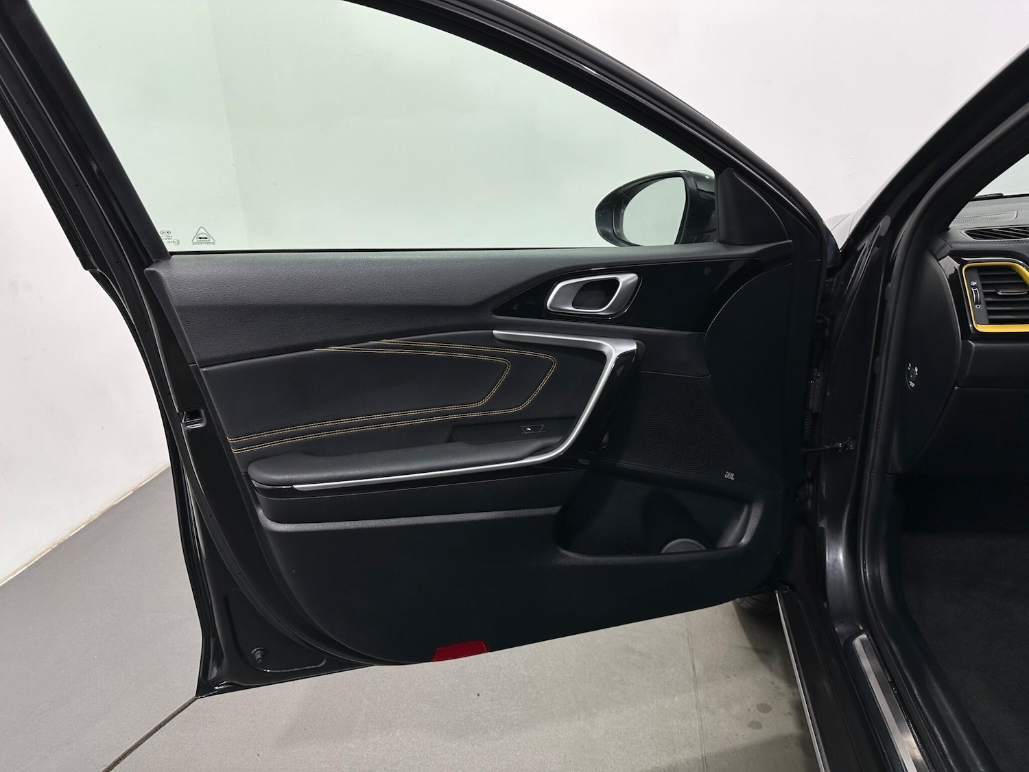 Used Kia XCeed 2021 for sale - 77978160: Photo 37