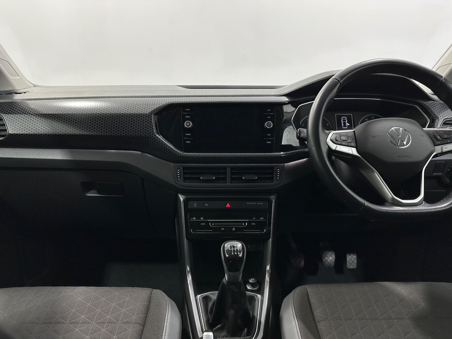 Used Volkswagen T-Cross 2022 for sale - 77132032: Photo 18