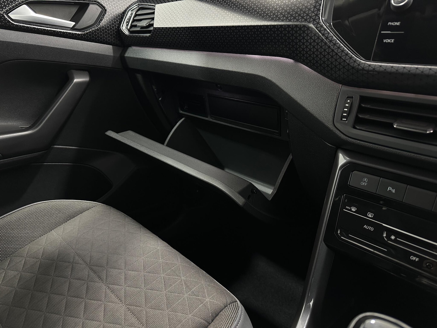 Used Volkswagen T-Cross 2022 for sale - 77132032: Photo 26