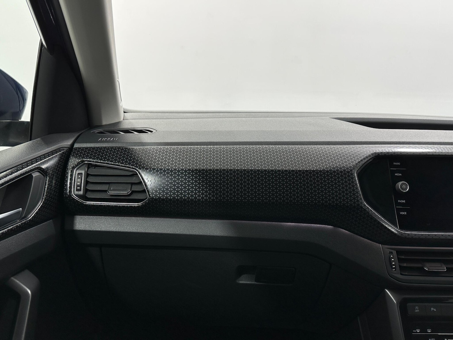 Used Volkswagen T-Cross 2022 for sale - 77132032: Photo 27