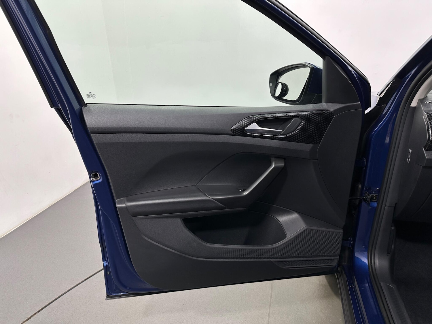 Used Volkswagen T-Cross 2022 for sale - 77132032: Photo 35