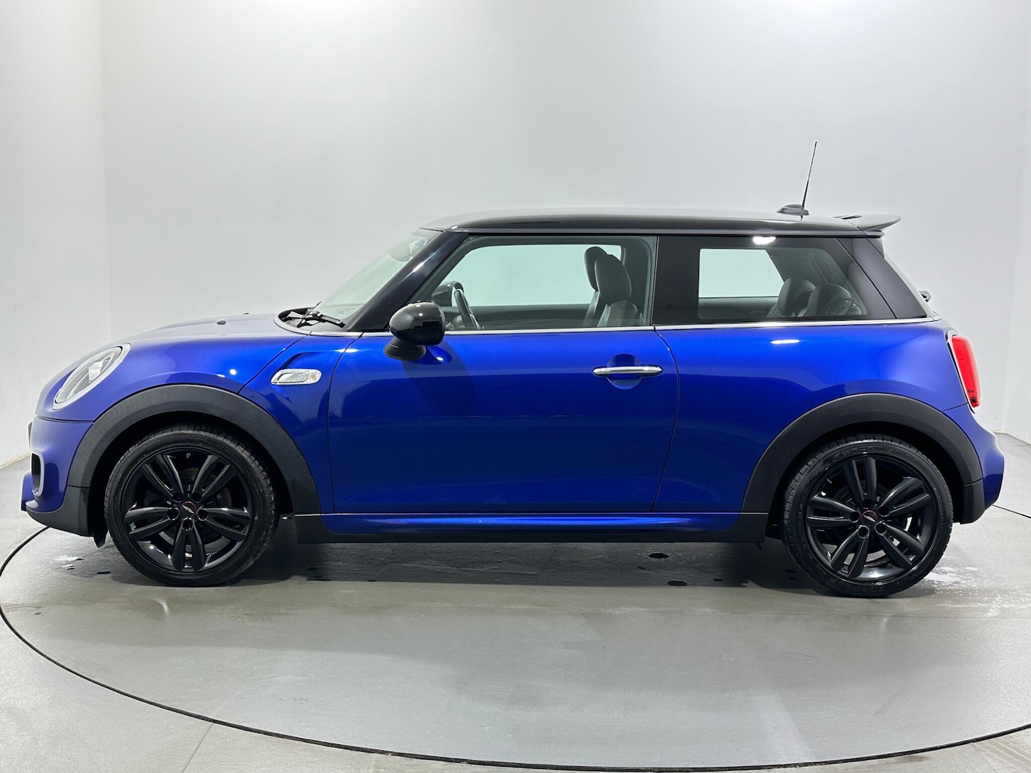 Used MINI Hatch 2019 for sale - 78171229: Photo 5