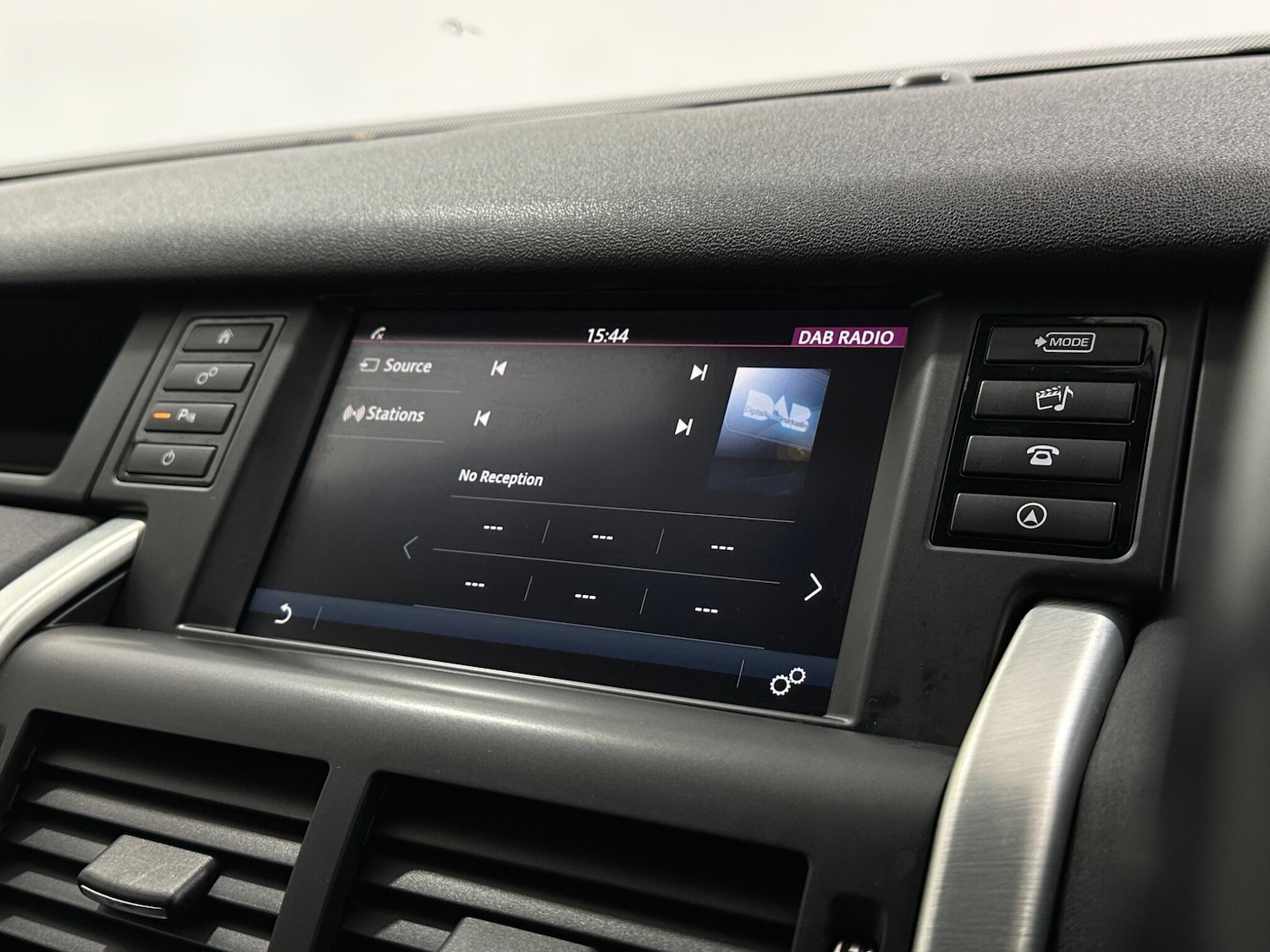 Used Land Rover Discovery Sport 2016 for sale - 76878850: Photo 24