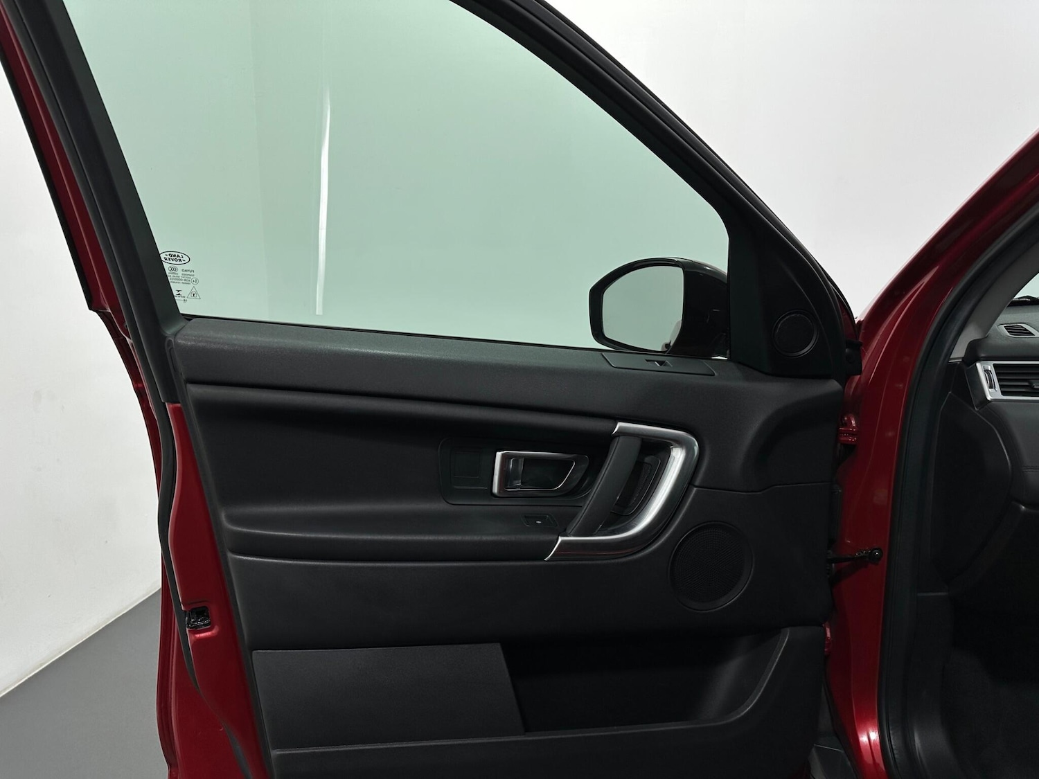 Used Land Rover Discovery Sport 2016 for sale - 76878850: Photo 35