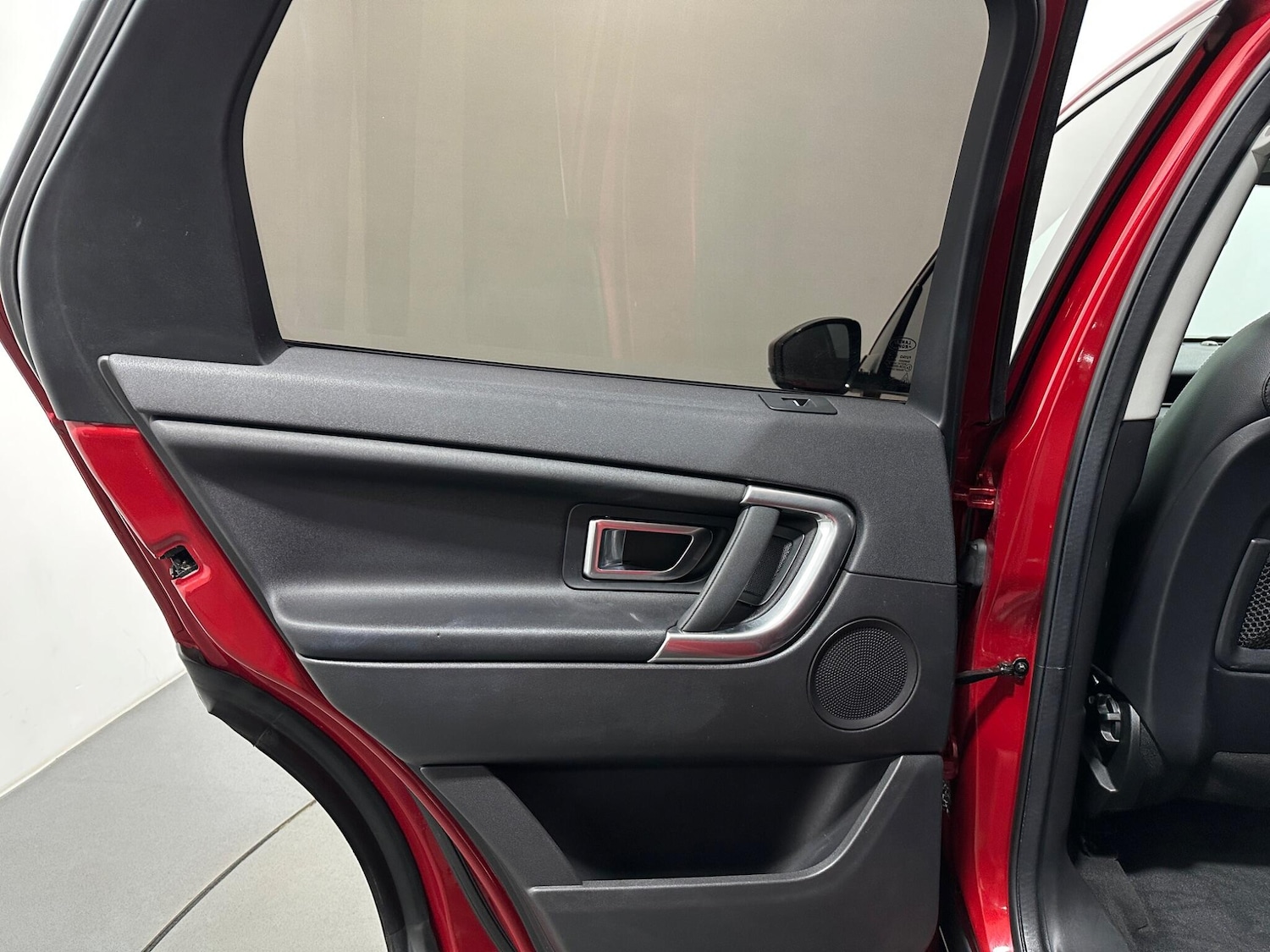 Used Land Rover Discovery Sport 2016 for sale - 76878850: Photo 39