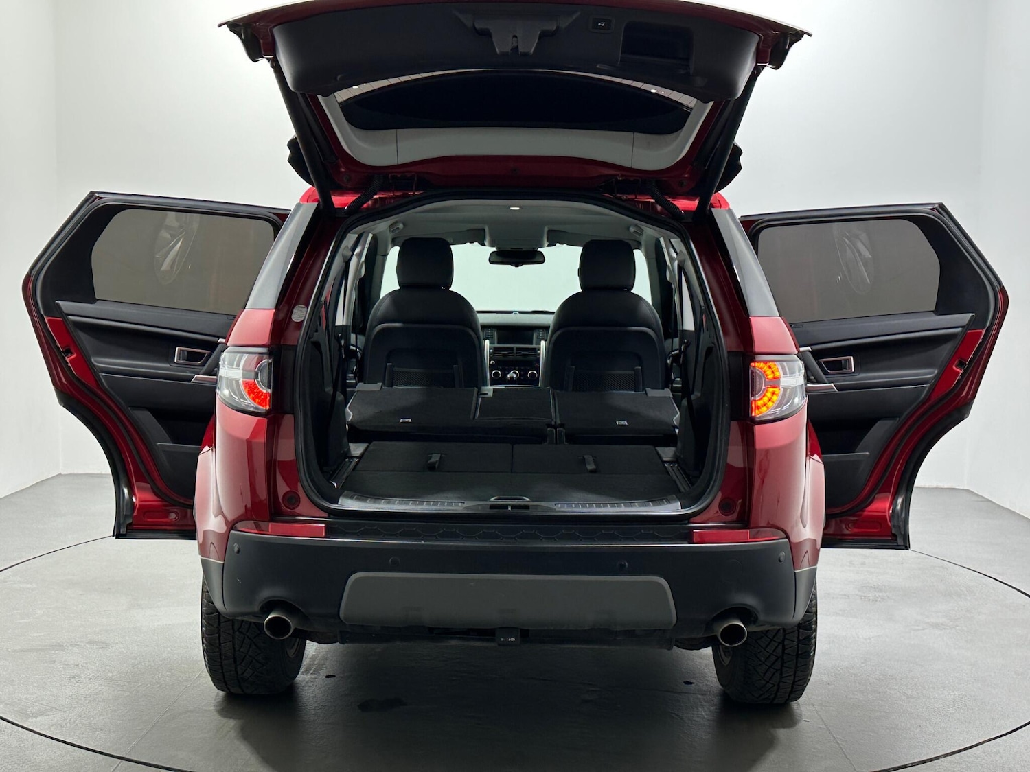 Used Land Rover Discovery Sport 2016 for sale - 76878850: Photo 45