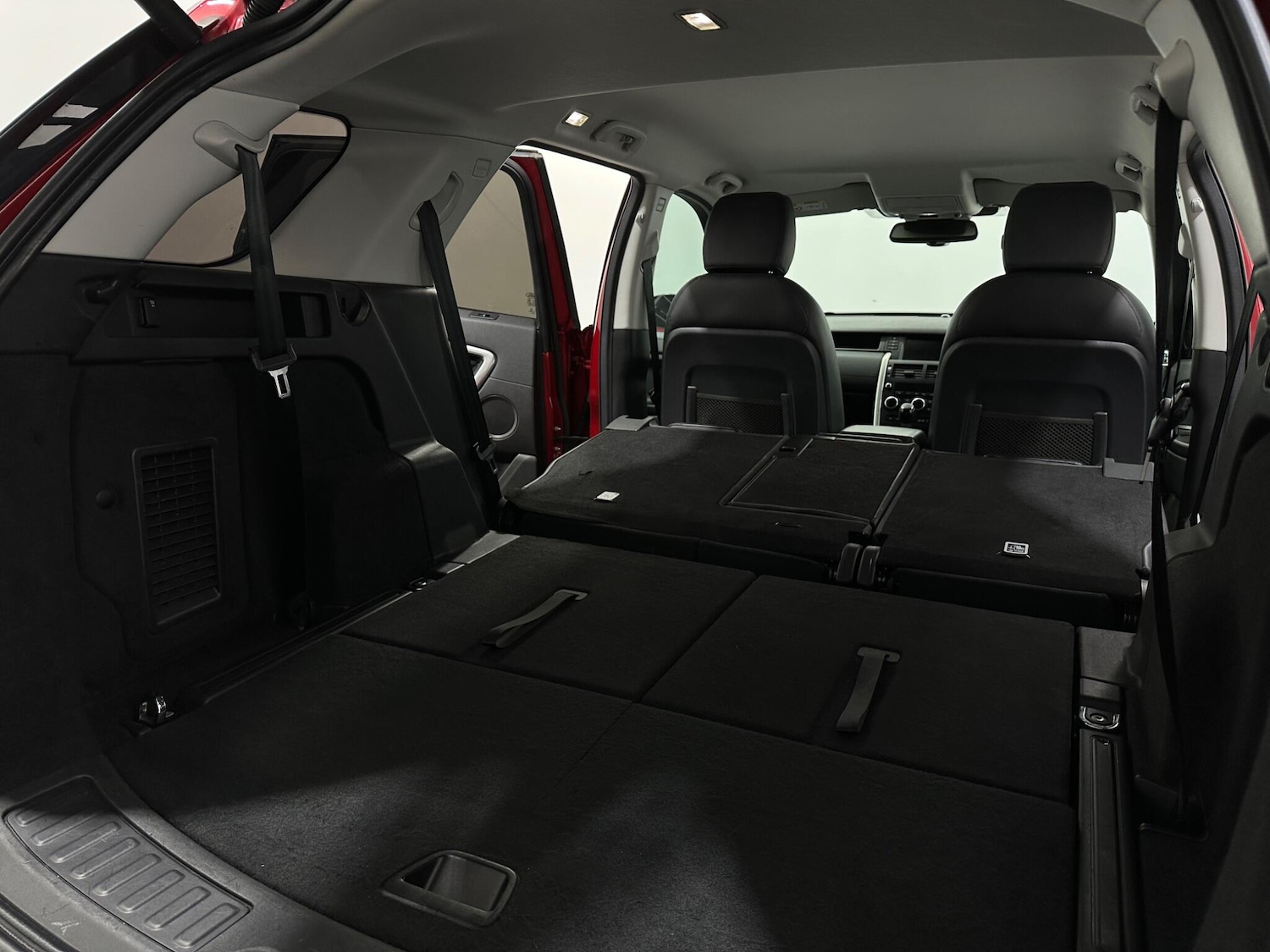 Used Land Rover Discovery Sport 2016 for sale - 76878850: Photo 46